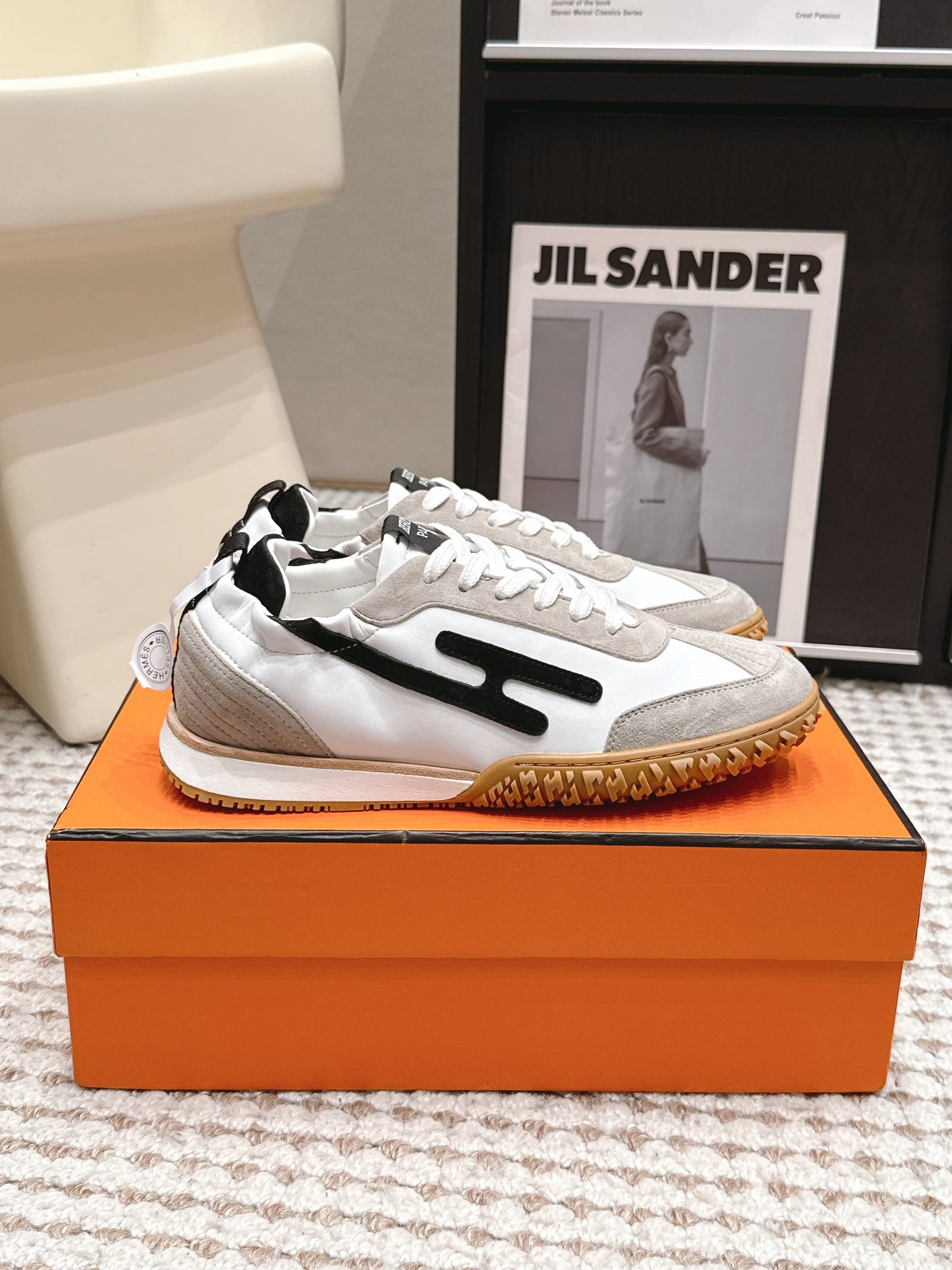 HM 26s Jet Sneakers White Sheepskin Grey Suede 845870