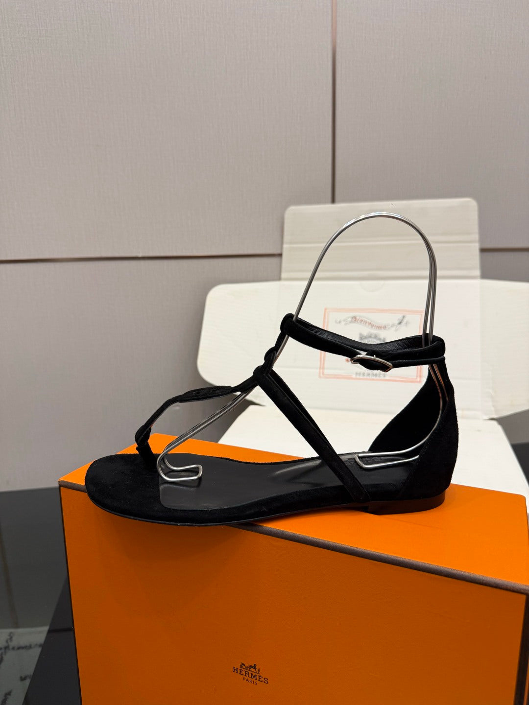 HM Milos Sandal Black Rose Suede 829165