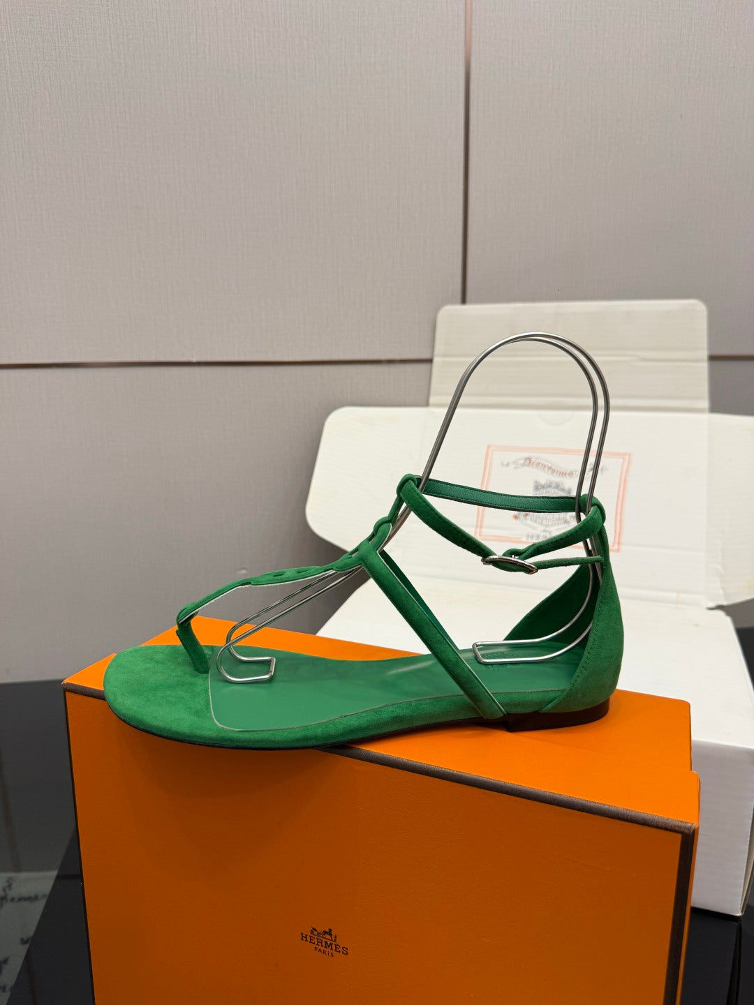 HM Milos Sandal Green Suede 829168