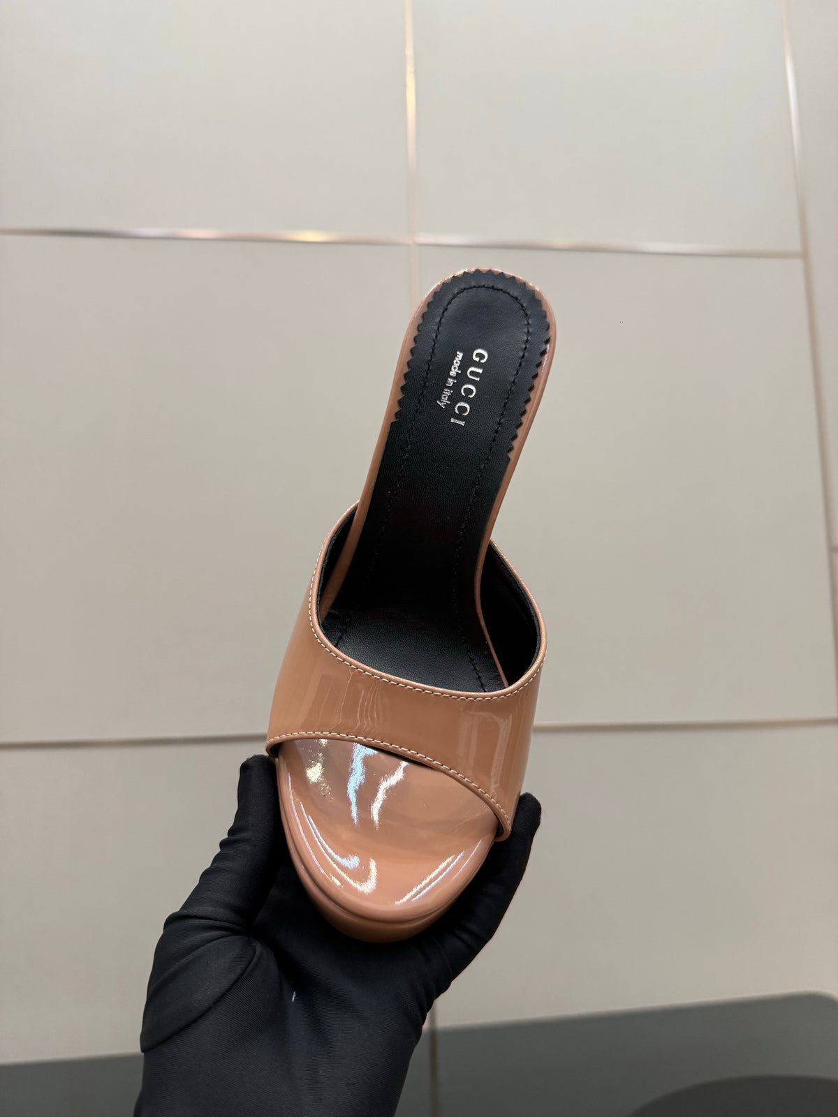 GG 26s Sandal 12cm Beige Patent Leather 828217