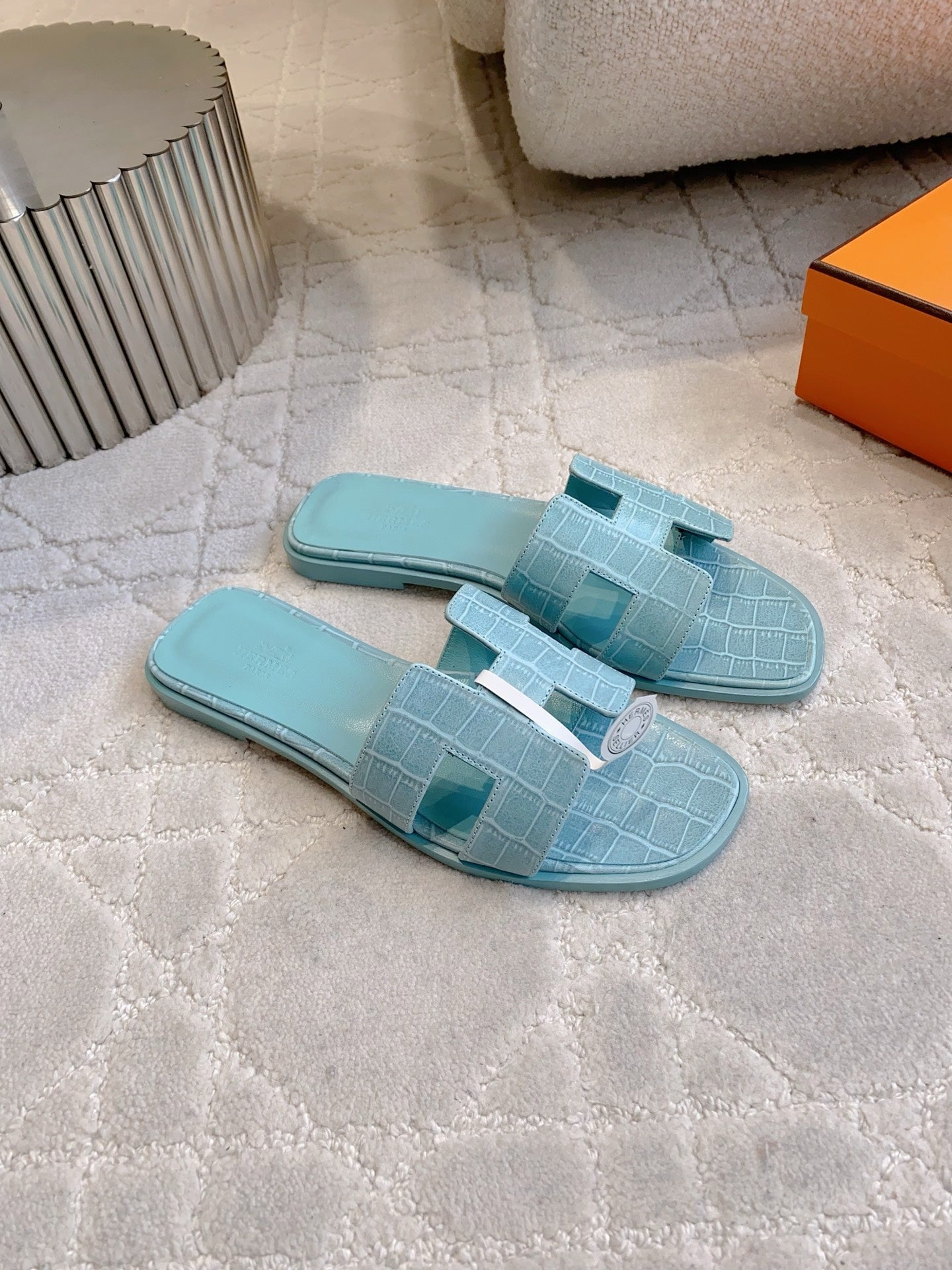 HM 26s Oran Sandal Blue Alligator Embossed Leather 724324