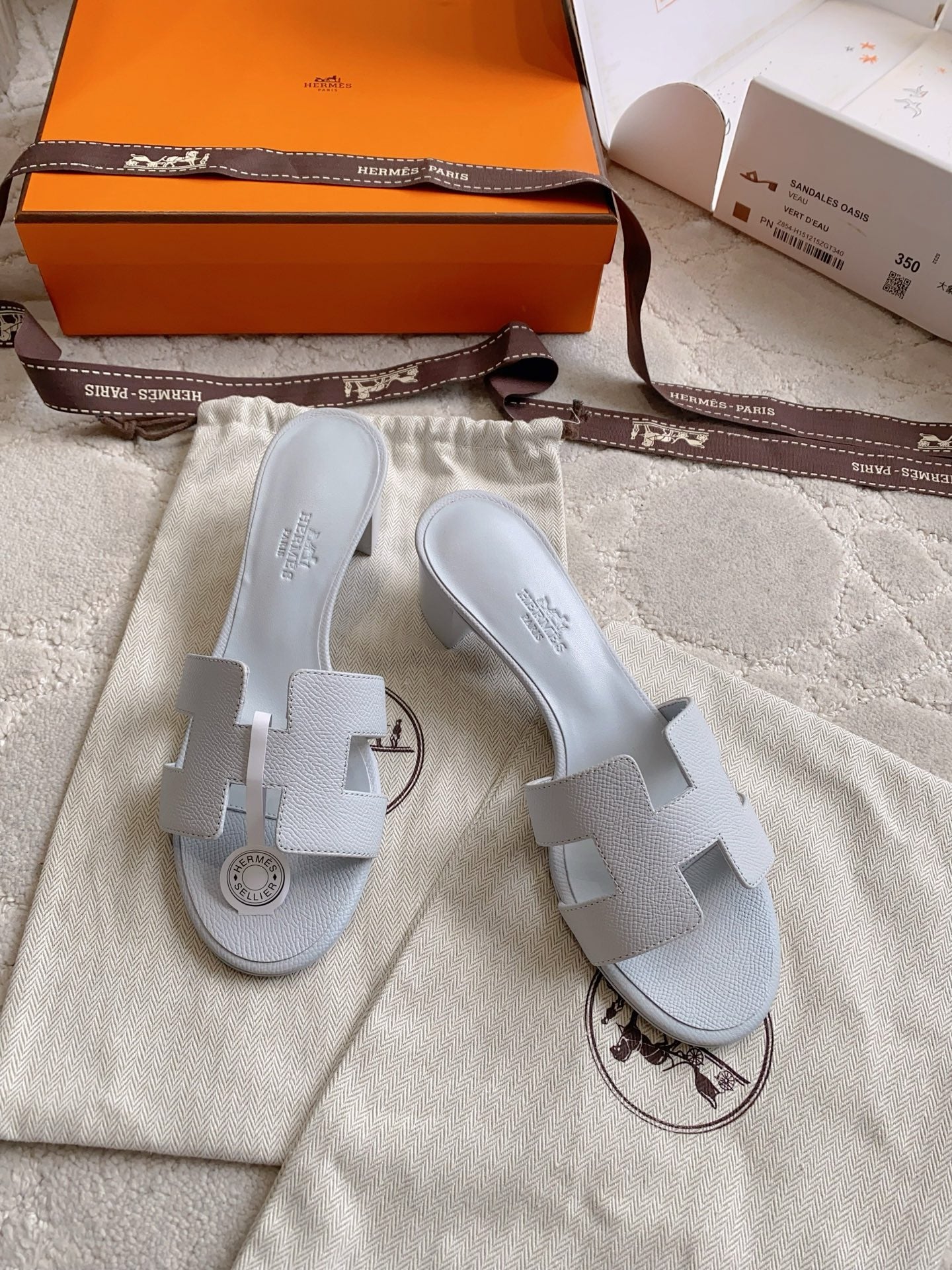 HM 26s Oran Sandal Cloudy Blue Espom Goatskin 724275