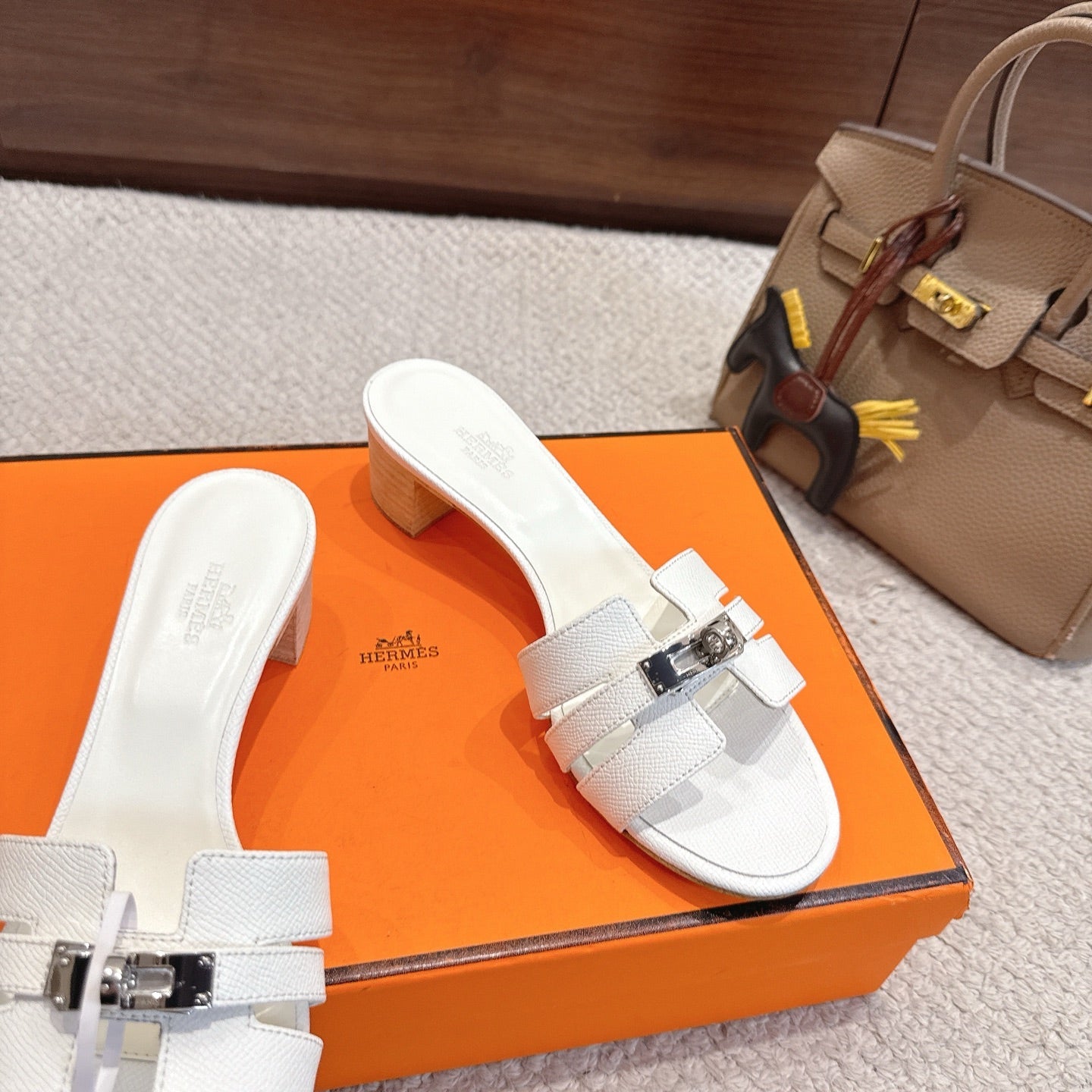 HM Kelly Buckle Sandals 5cm White Leather 804986