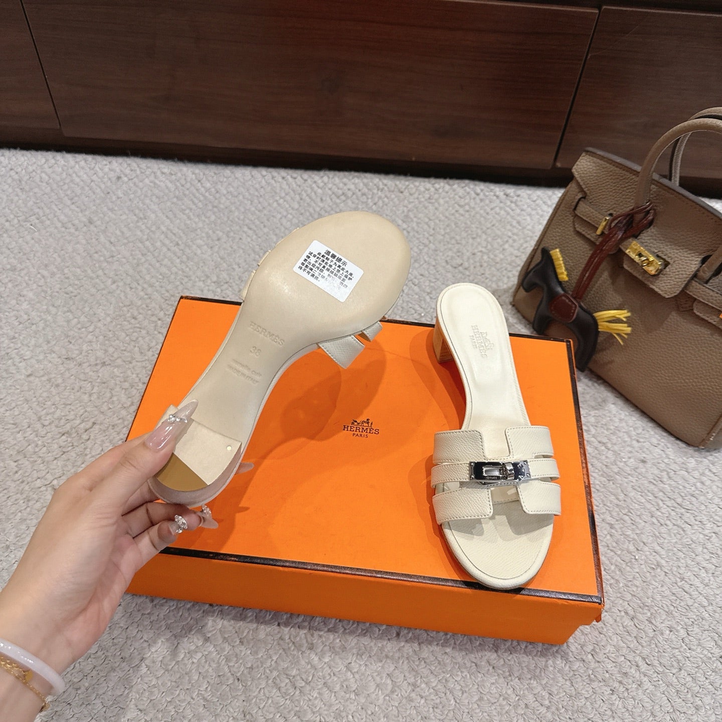 HM Kelly Buckle Sandals 5cm Cream Leather 805002