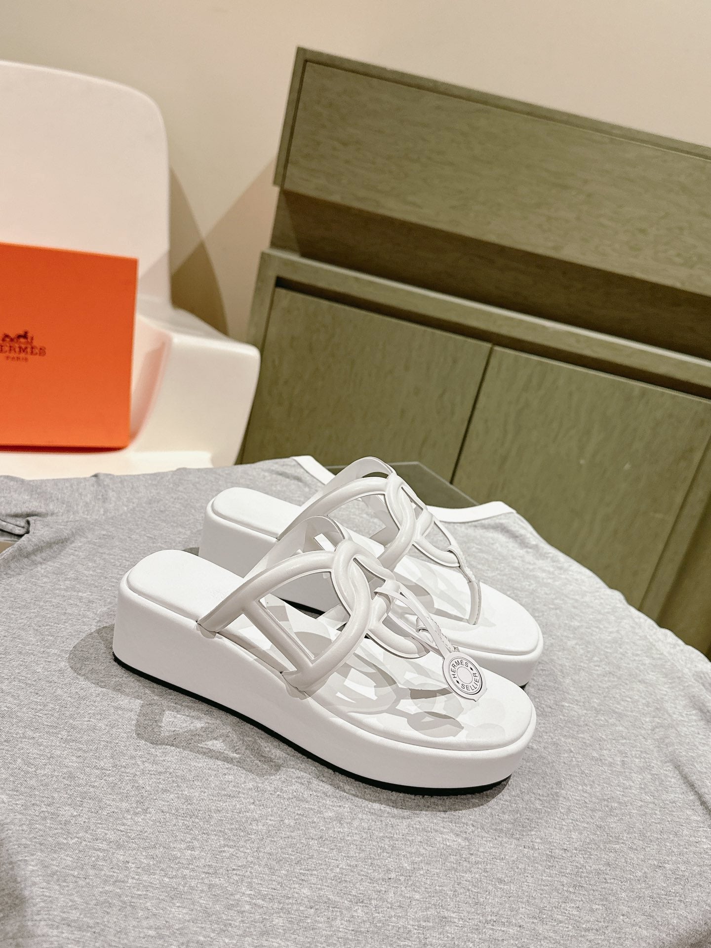 HM  Gipsy  Sandals 50mm White Sheepskin 484756