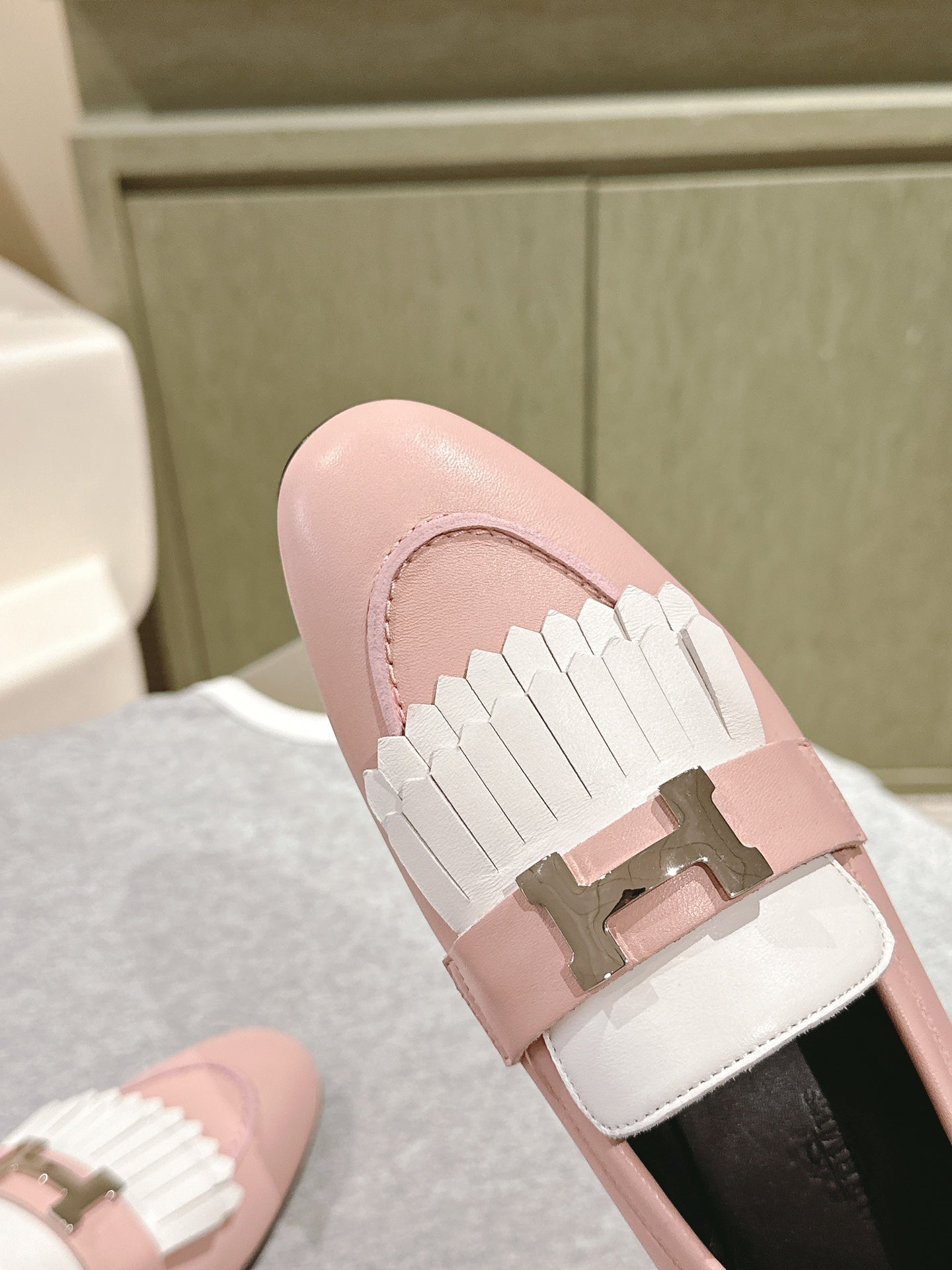 HM Mocassins Royal Loafers  Muted Pink White Sheepskin 445006