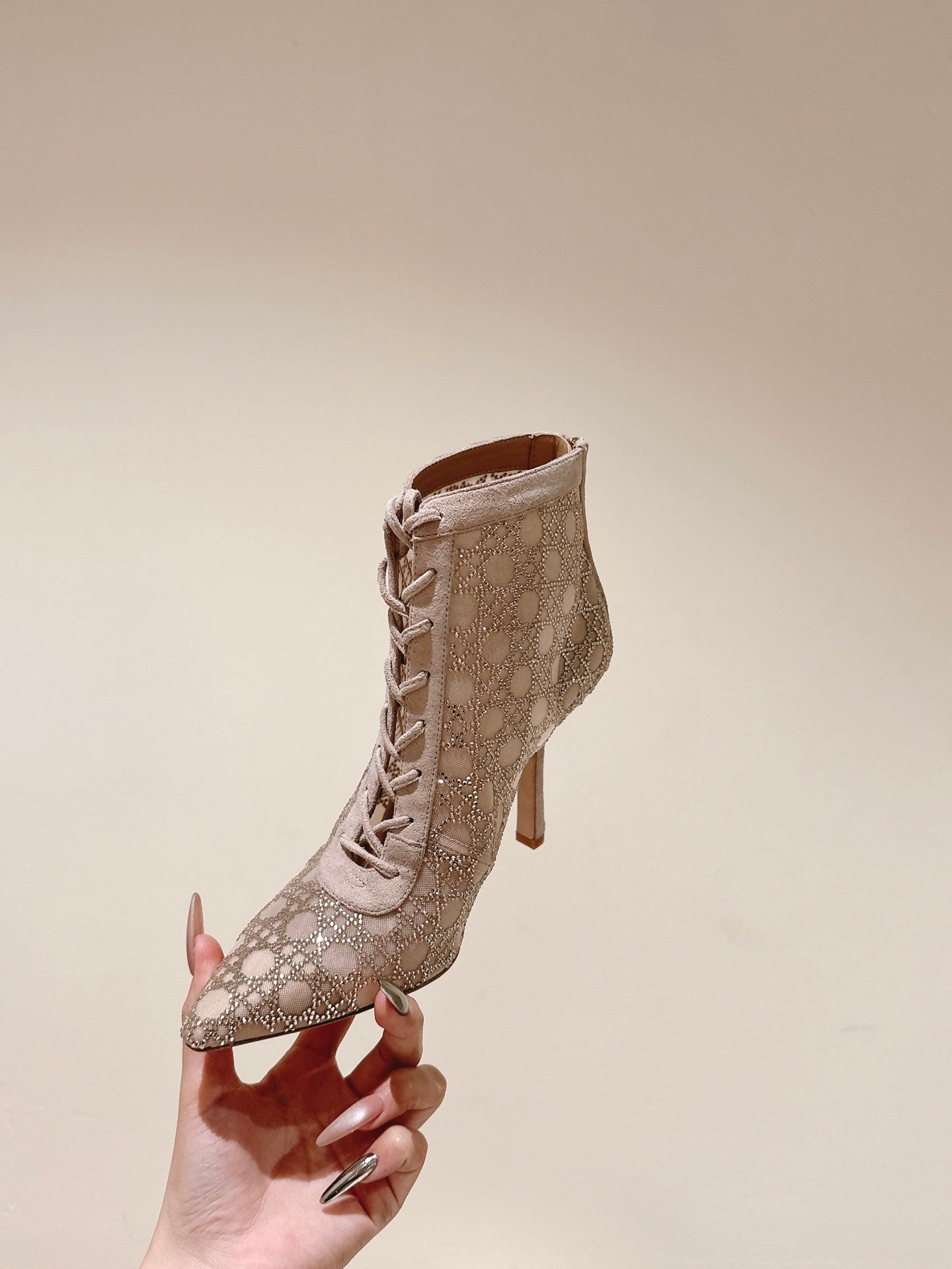 CD Capture  Ankle Boot  85mm Beige  Mesh & Suede 483090