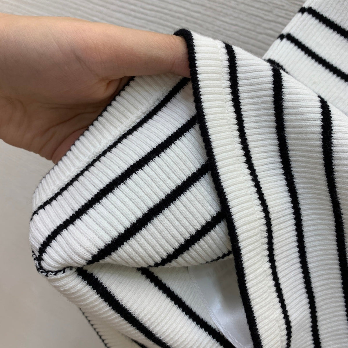 Celine 26s Slim Fit Stretch Knit Vest Black White Cotton 406351