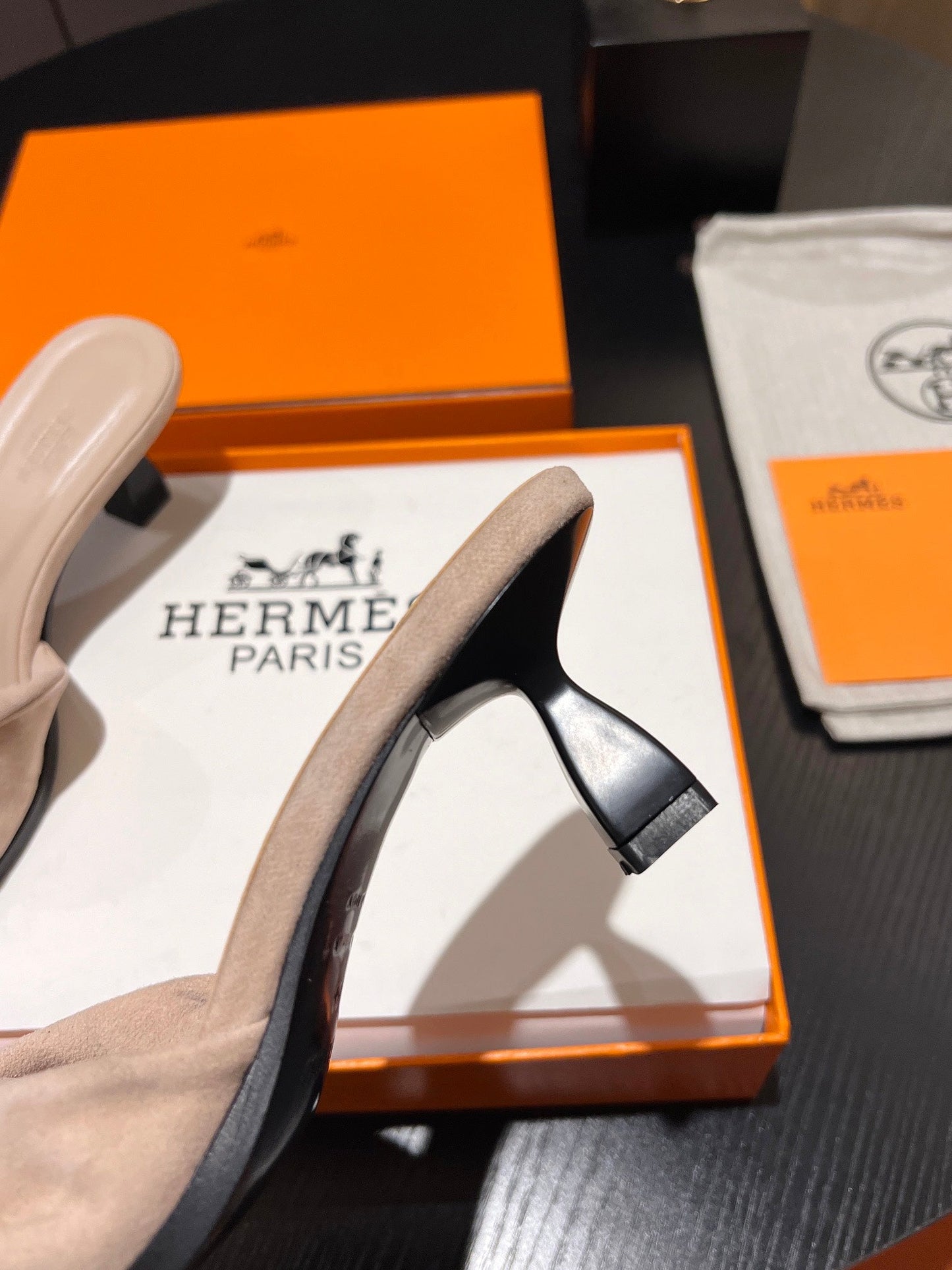 HM Giny Sandal 5.5 Light Beige Suede Calfskin 680062