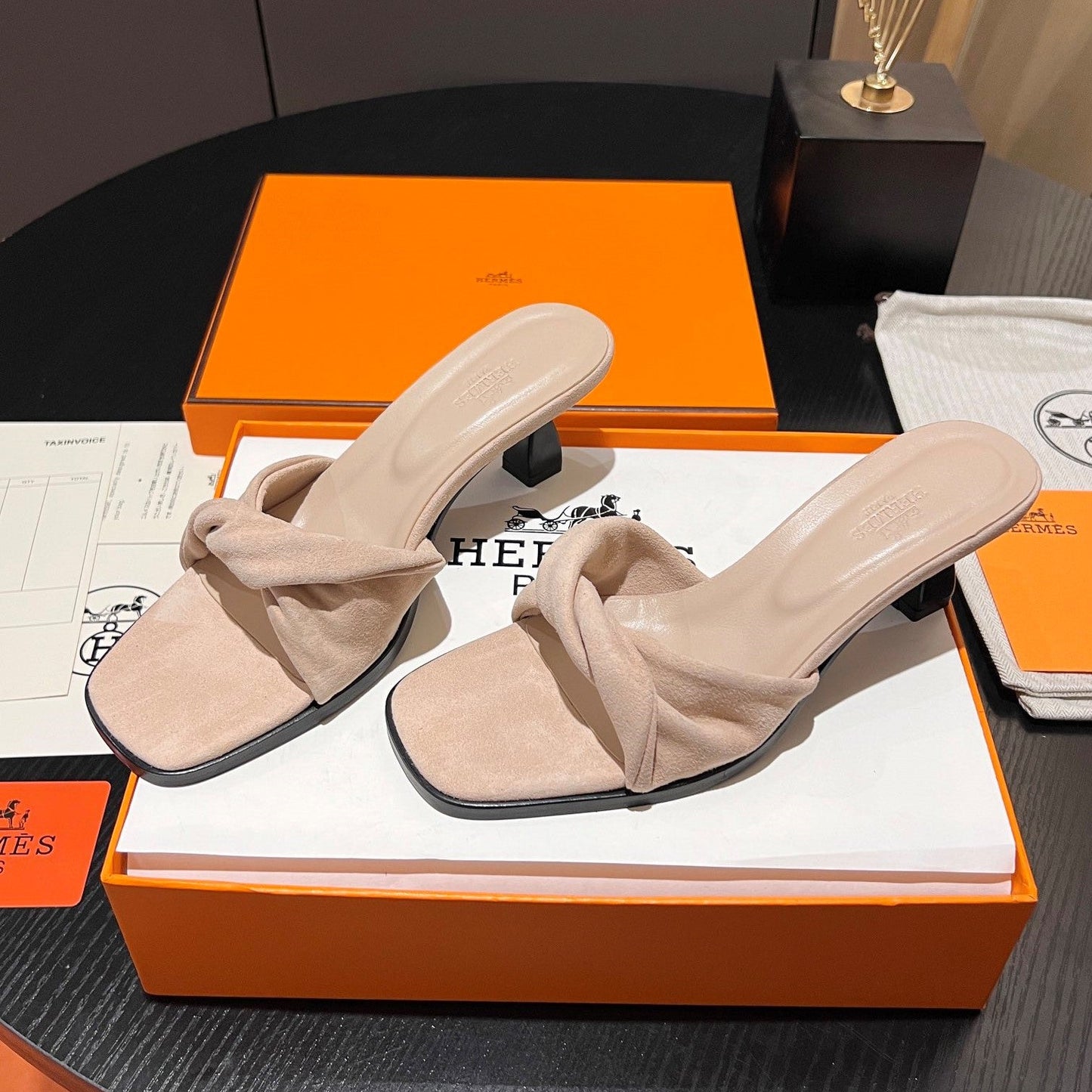 HM Giny Sandal 5.5 Light Beige Suede Calfskin 680062
