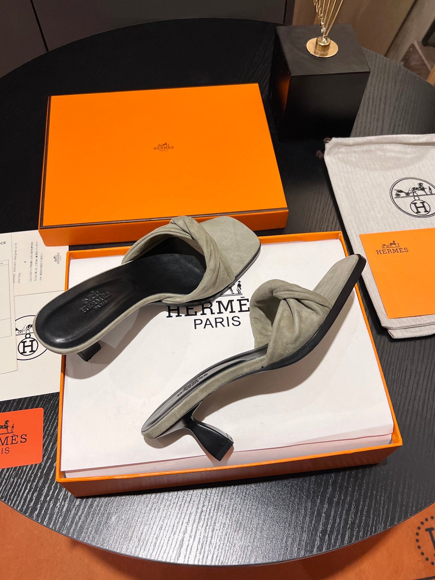 HM Giny Sandal 5.5 Light Taupe Suede Calfskin 680058