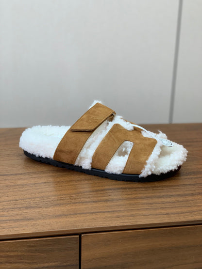 HM Chypre Sandal In Brown Mix White Fleece And Suede 984200