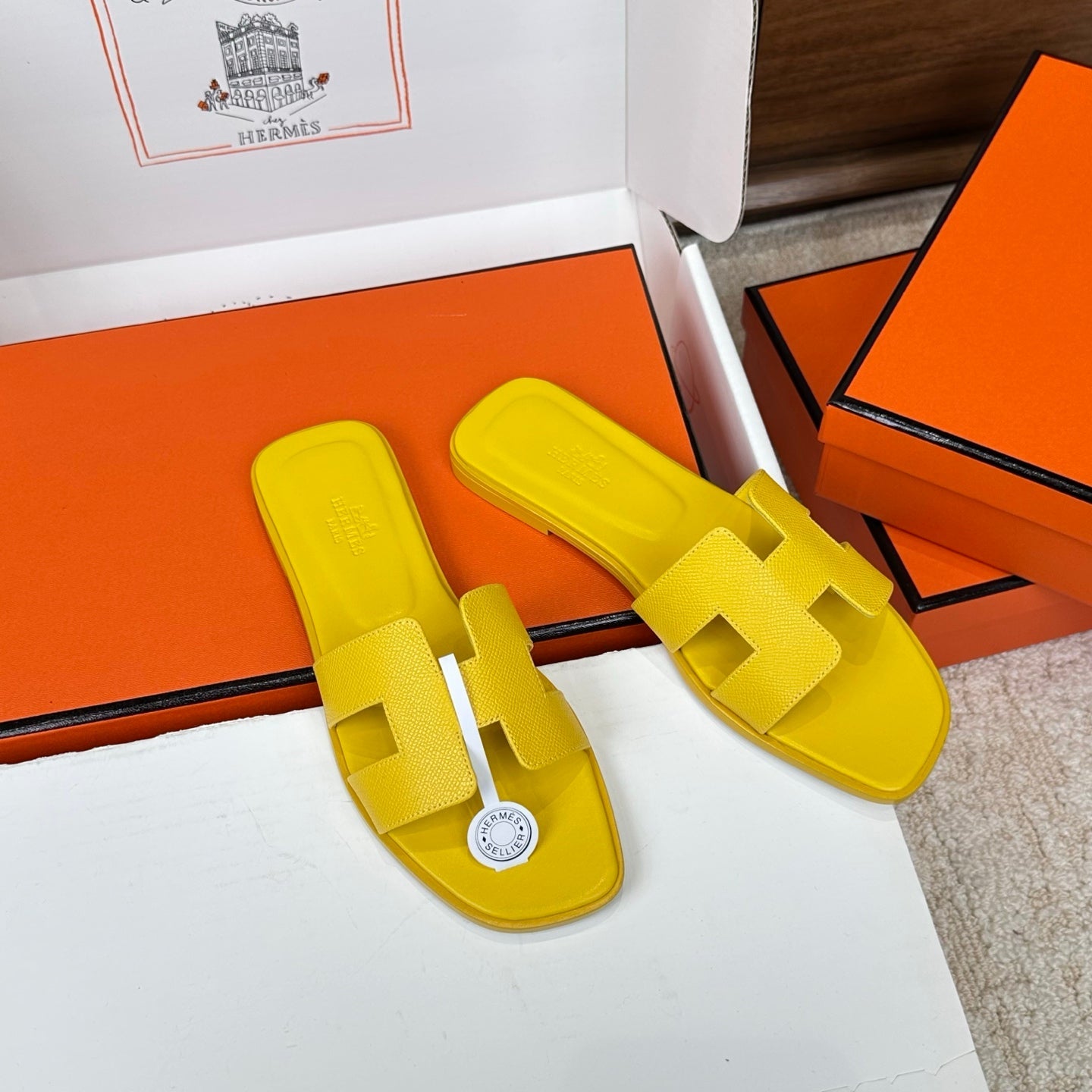 HM Oran Sandal Bright Yellow Espom Sheepskin 802477