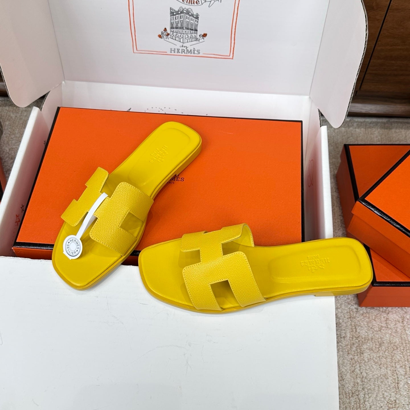HM Oran Sandal Bright Yellow Espom Sheepskin 802477