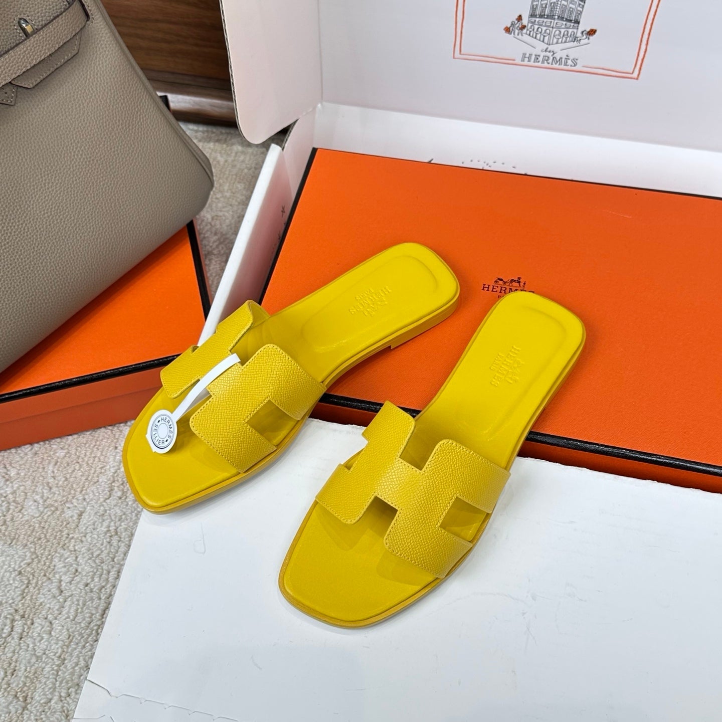 HM Oran Sandal Bright Yellow Espom Sheepskin 802477