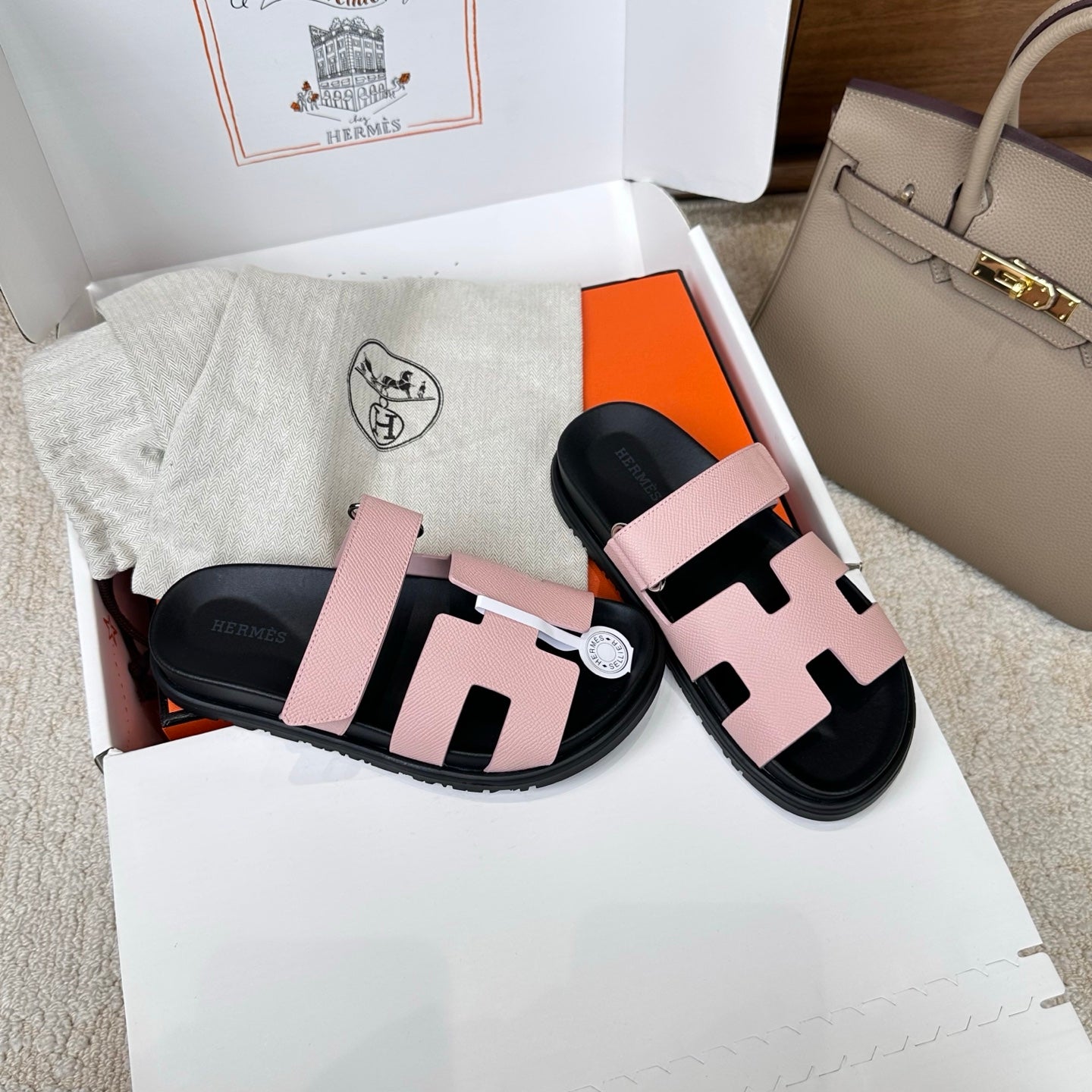HM Chypre Sandal Black Light Pink Espom Leather 862390