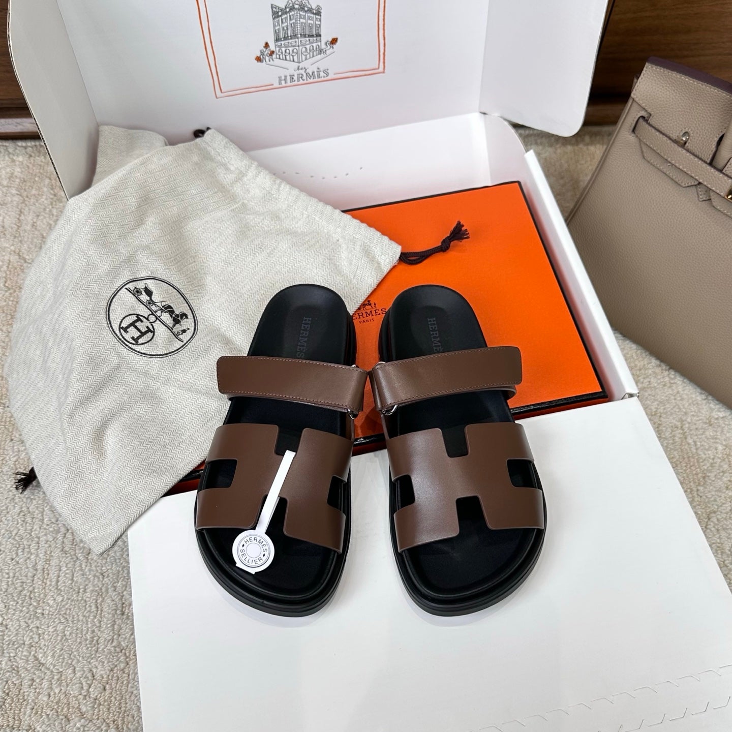 HM Chypre Sandal Black Coffee Leather 862401