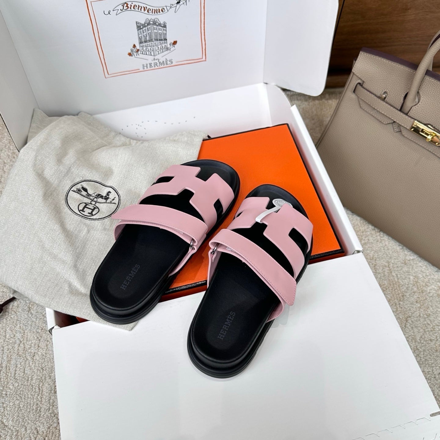HM Chypre Sandal Black Light Pink Leather 862402