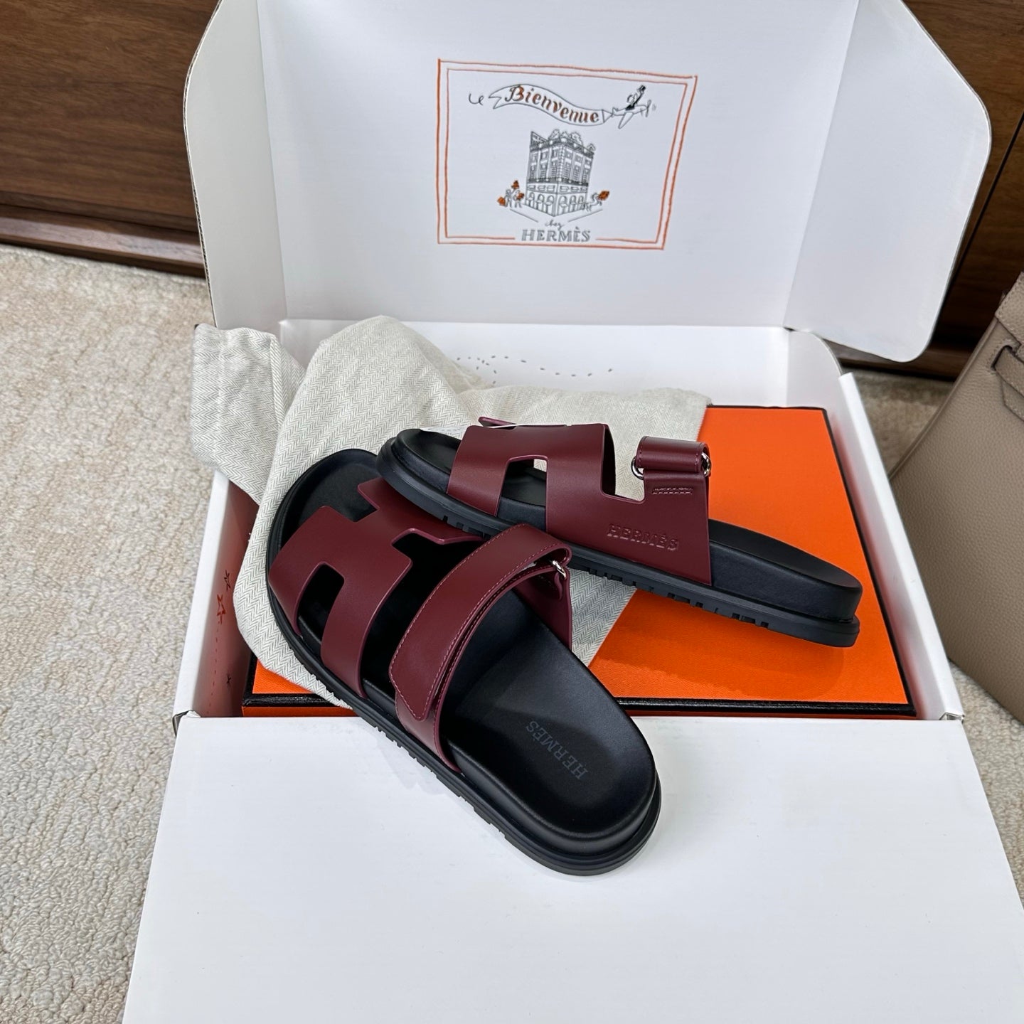 HM Chypre Sandal Black Burgundy Leather 862404