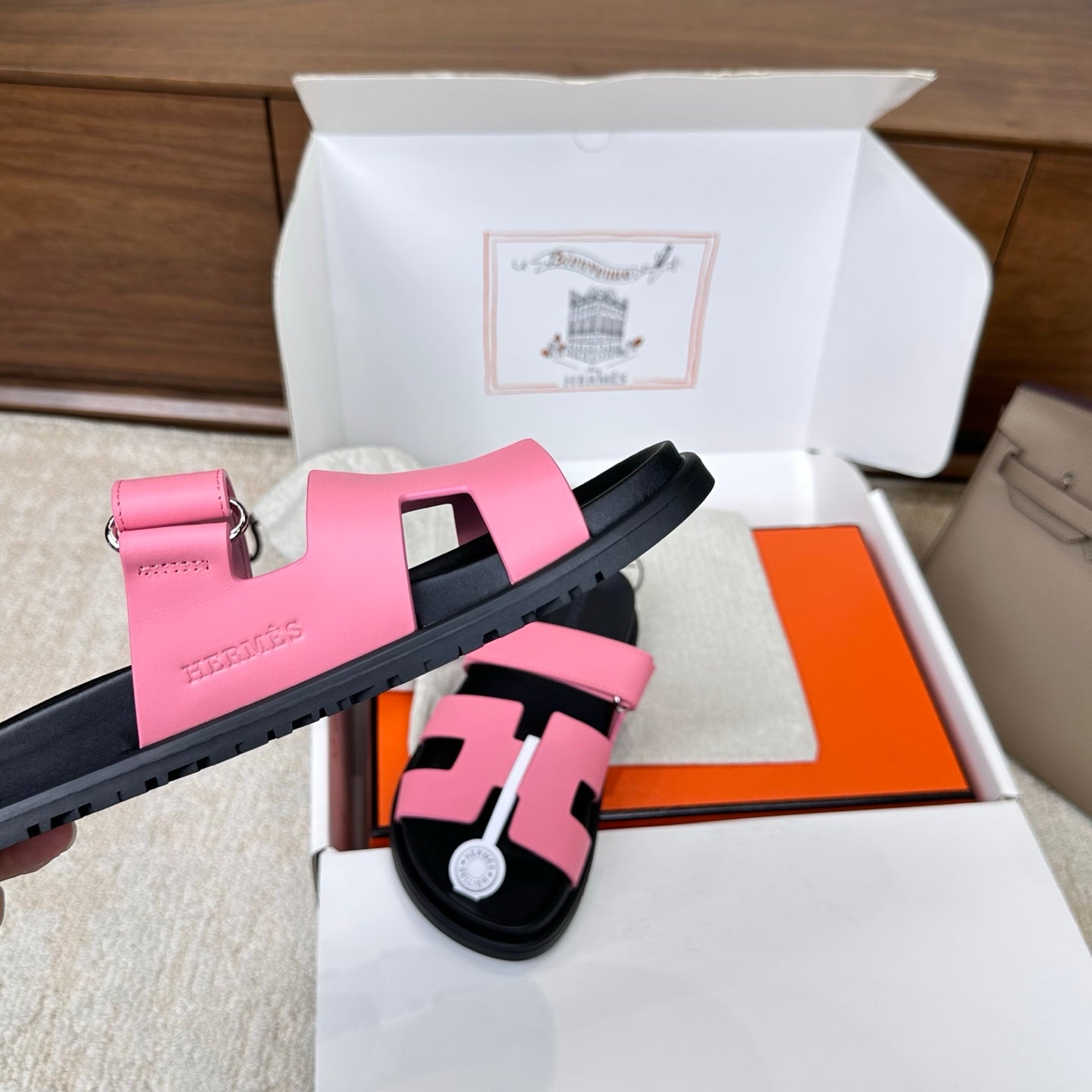 HM Chypre Sandal Hot Pink Black Leather 862407