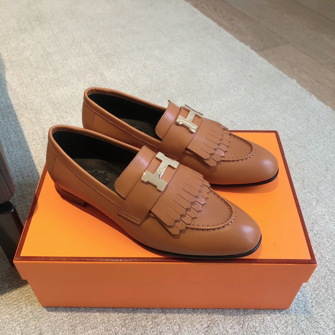 Royal Loafer Gold Calfskin With Fringe Detail And Pink Gold Signature Buckle 509412