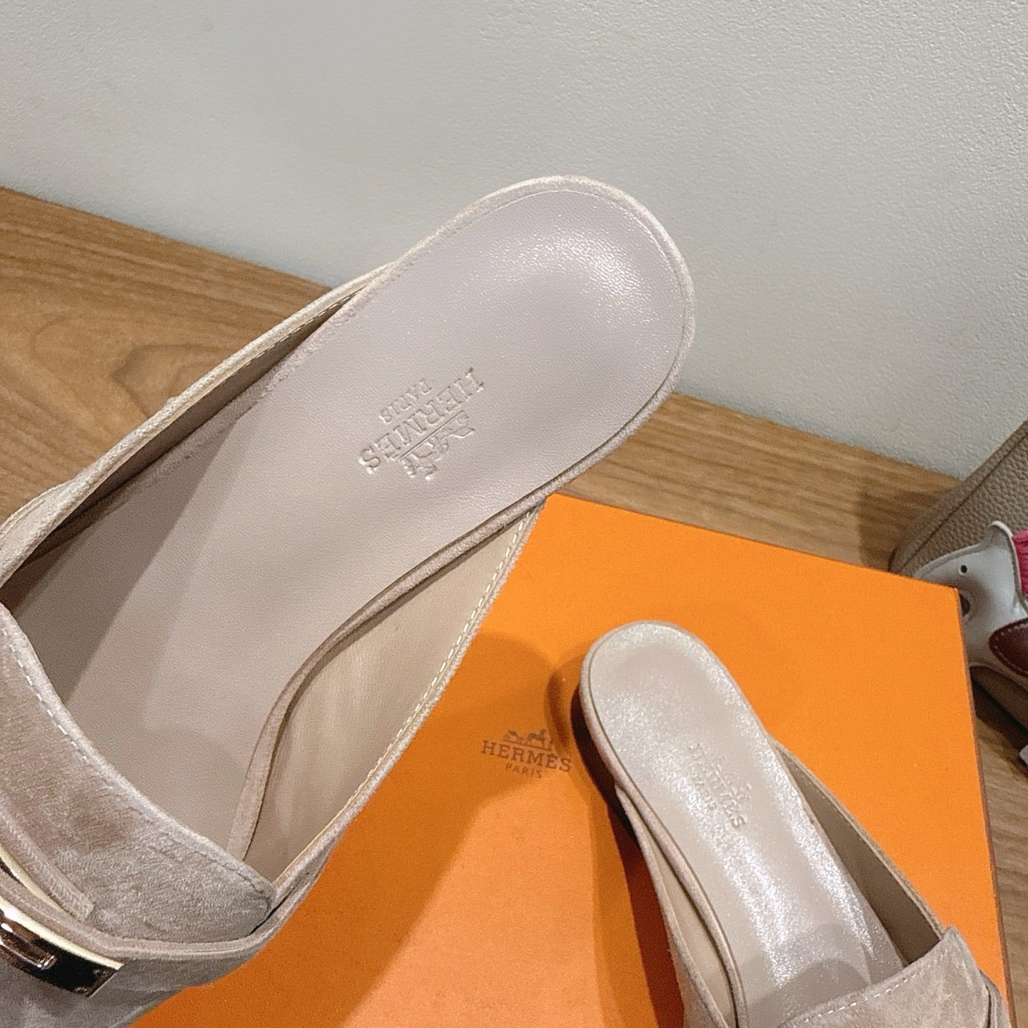 HM 26s Kelly Mule In Light Beige Suede Gold Hardware