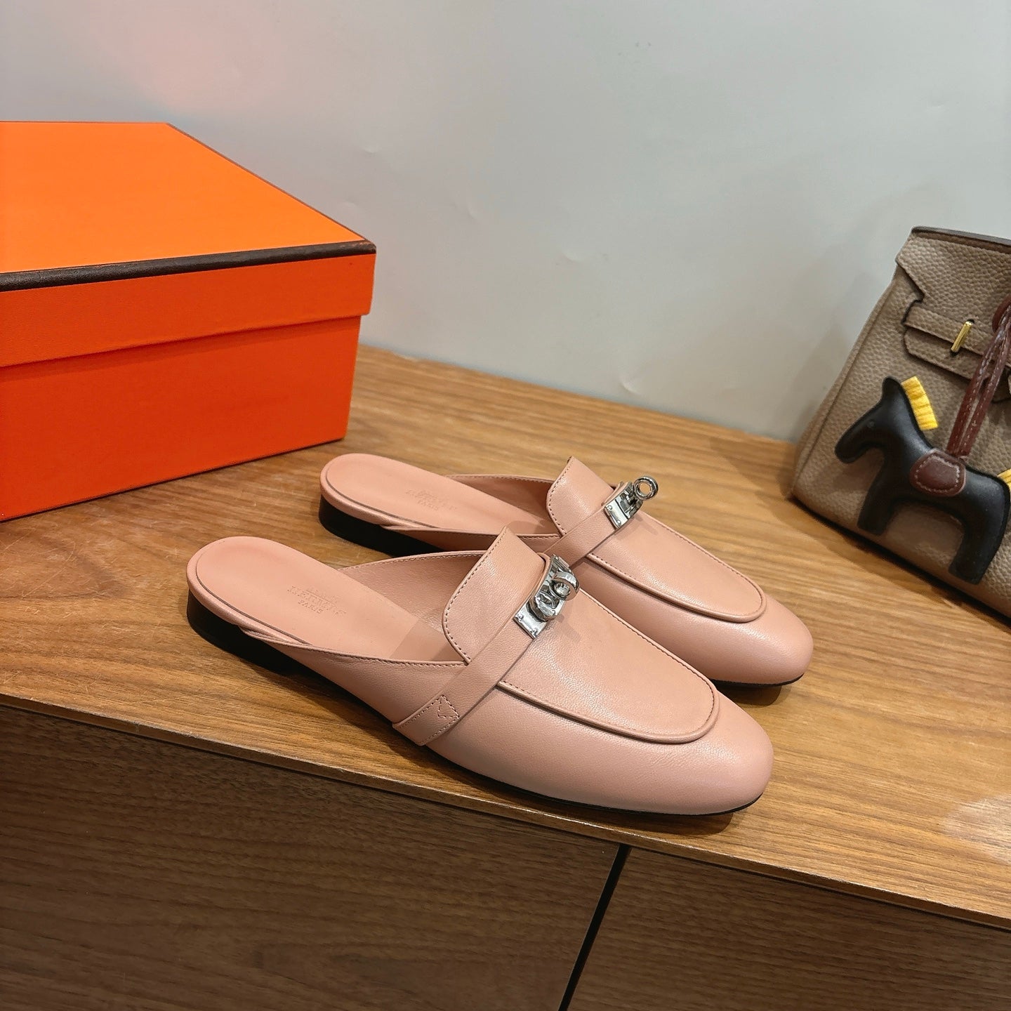HM 26s Kelly Mule In Grey Beige Calfskin Silver Hardware