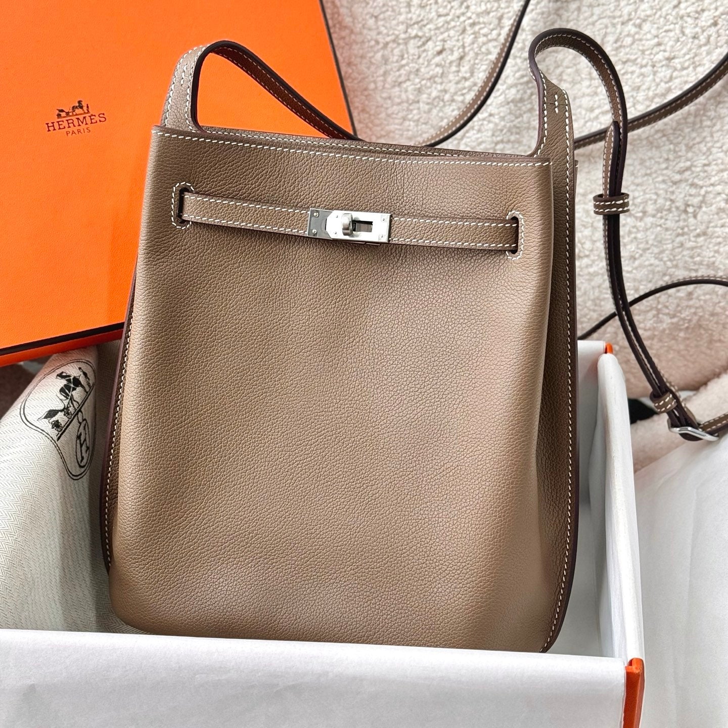 HM So Kelly Shoulder Bag 22cm Taupe Cowhide 284538