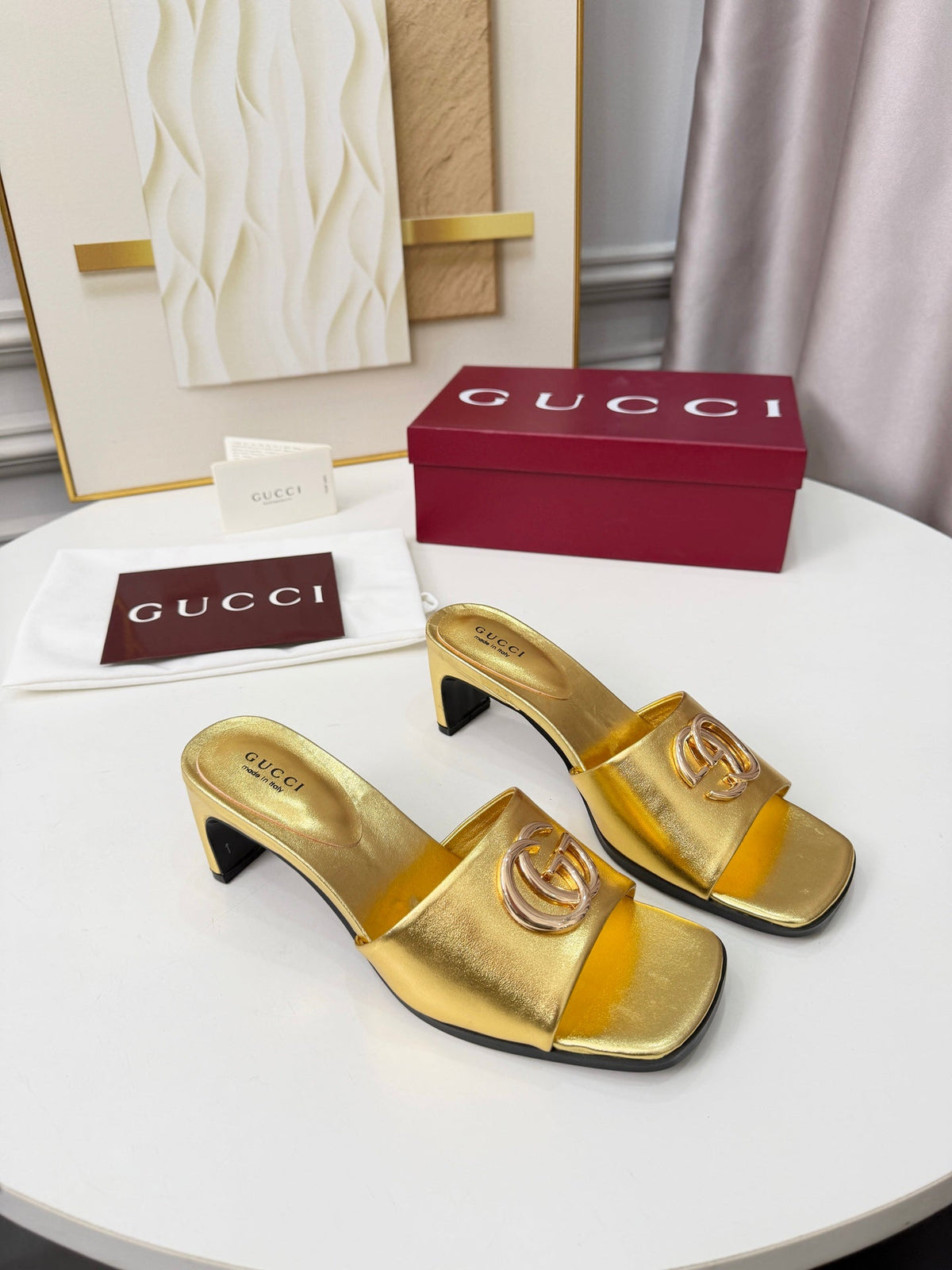 GG 2026 Early Spring Sandals Gold Sheepskin 688529