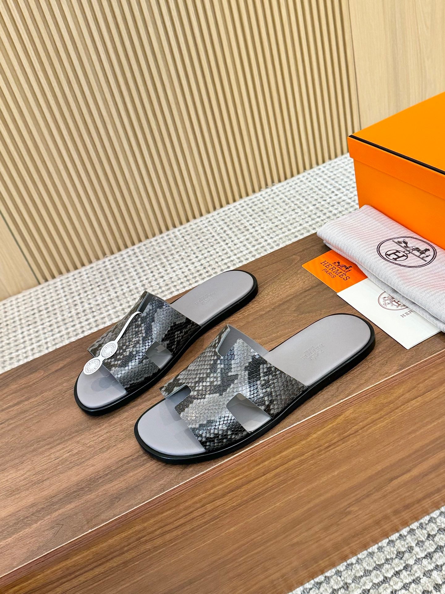 HM Izmir Sandals Grey Snakeskin 799286