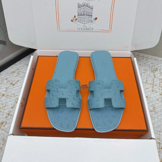 HM 26ss Oran Sandals Light Blue Ostrich Leather 625103