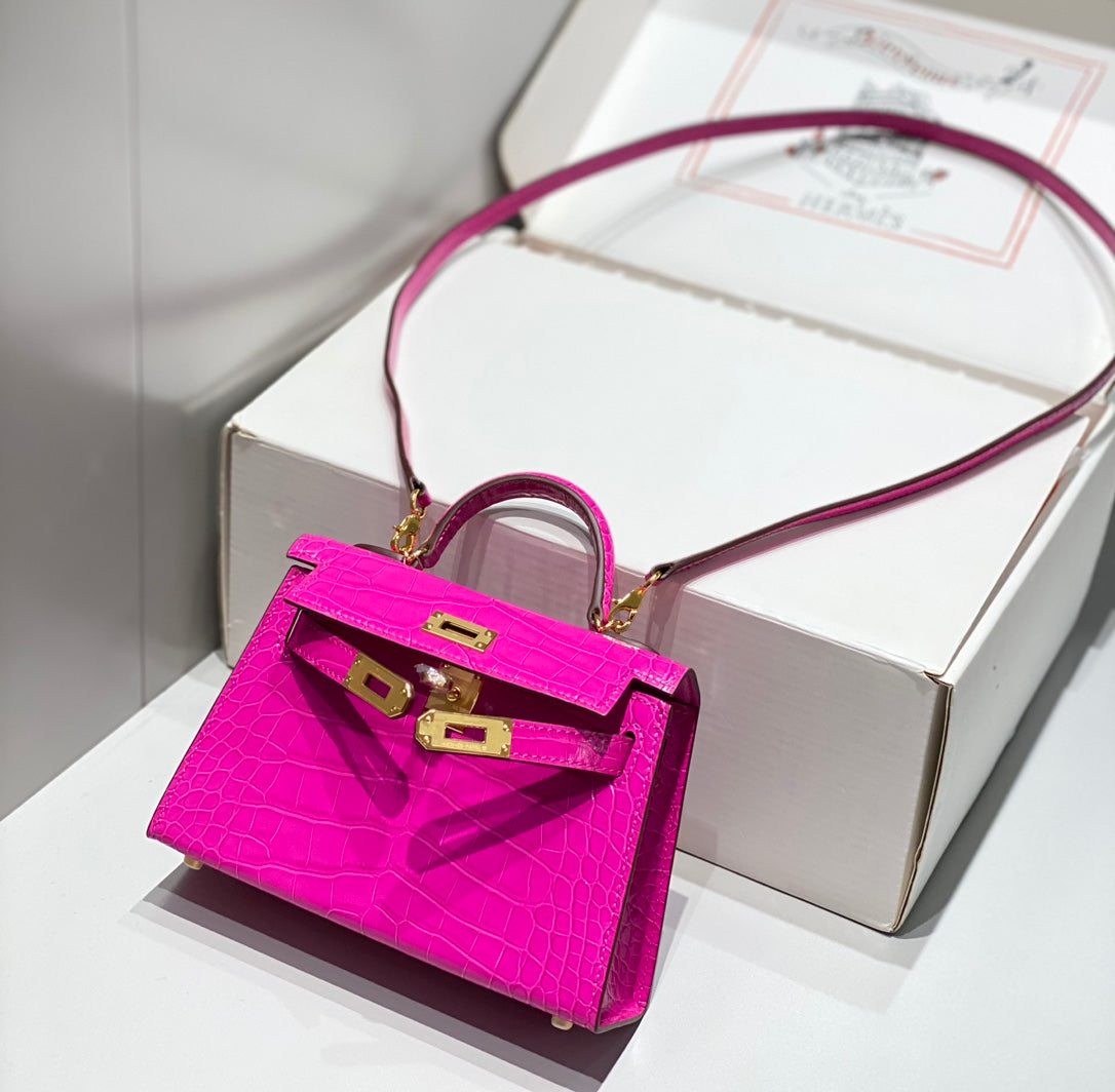 HM 25s Mini Kelly 19cm Deep Magenta Embossed Crocodile Gold Hardware