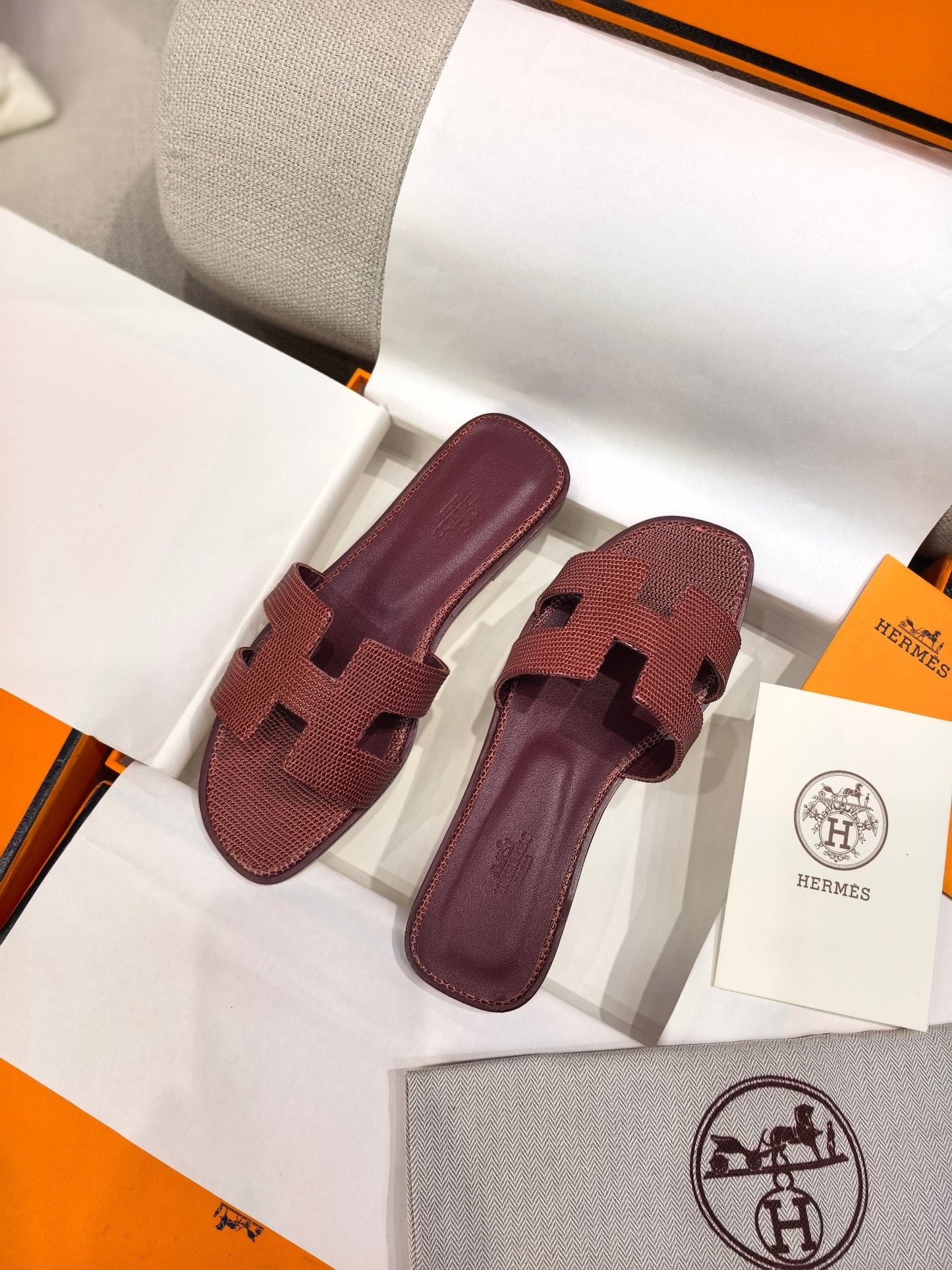 HM 26s Oran Sandal Burgundy Epsom 708453