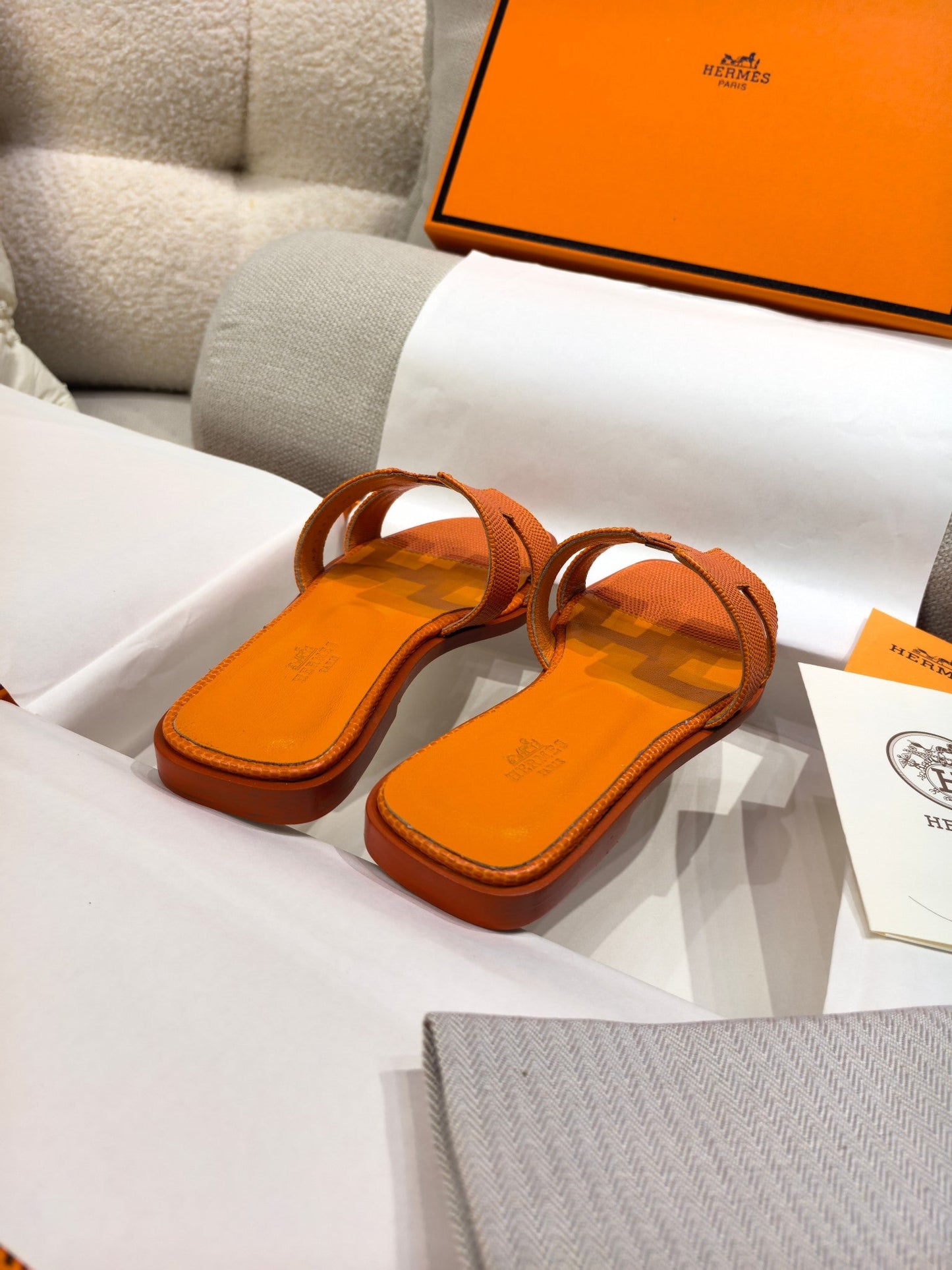 HM 26s Oran Sandal Orange Epsom 708454
