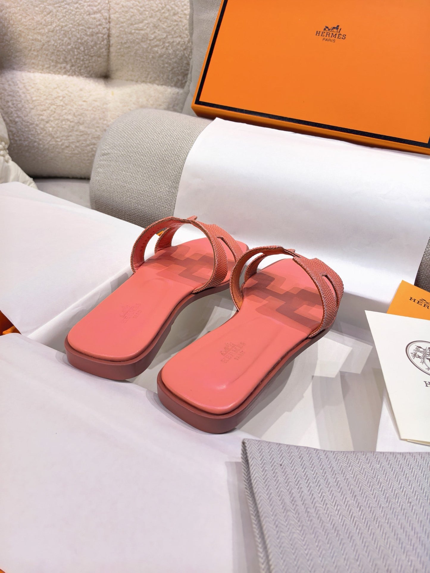 HM 26s Oran Sandal Jaipur Pink Epsom 708455