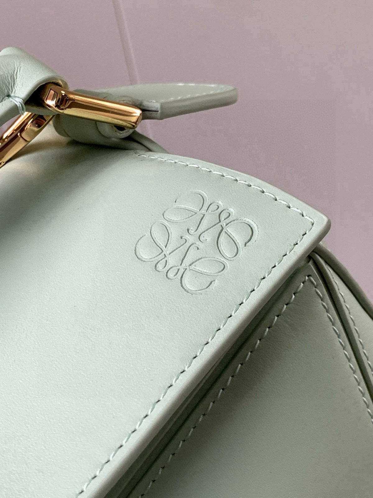 Loewe Puzzle Bag 24cm Light Mint Green Soft Nappa Calfskin
