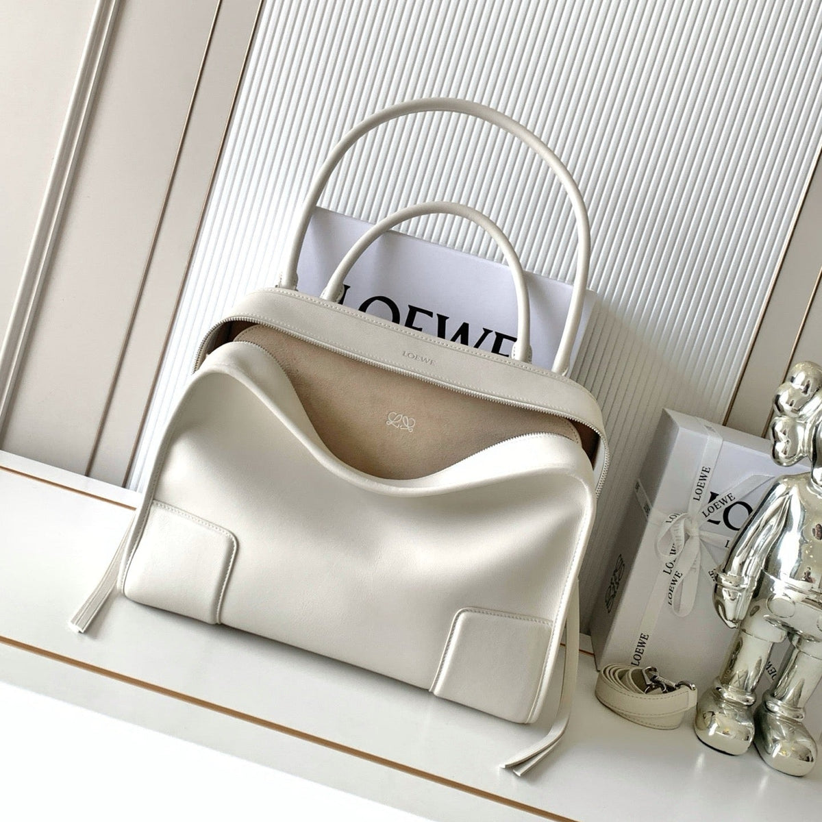 Loewe 2026 Amazona 180 Bag 24cm White Soft Calfskin