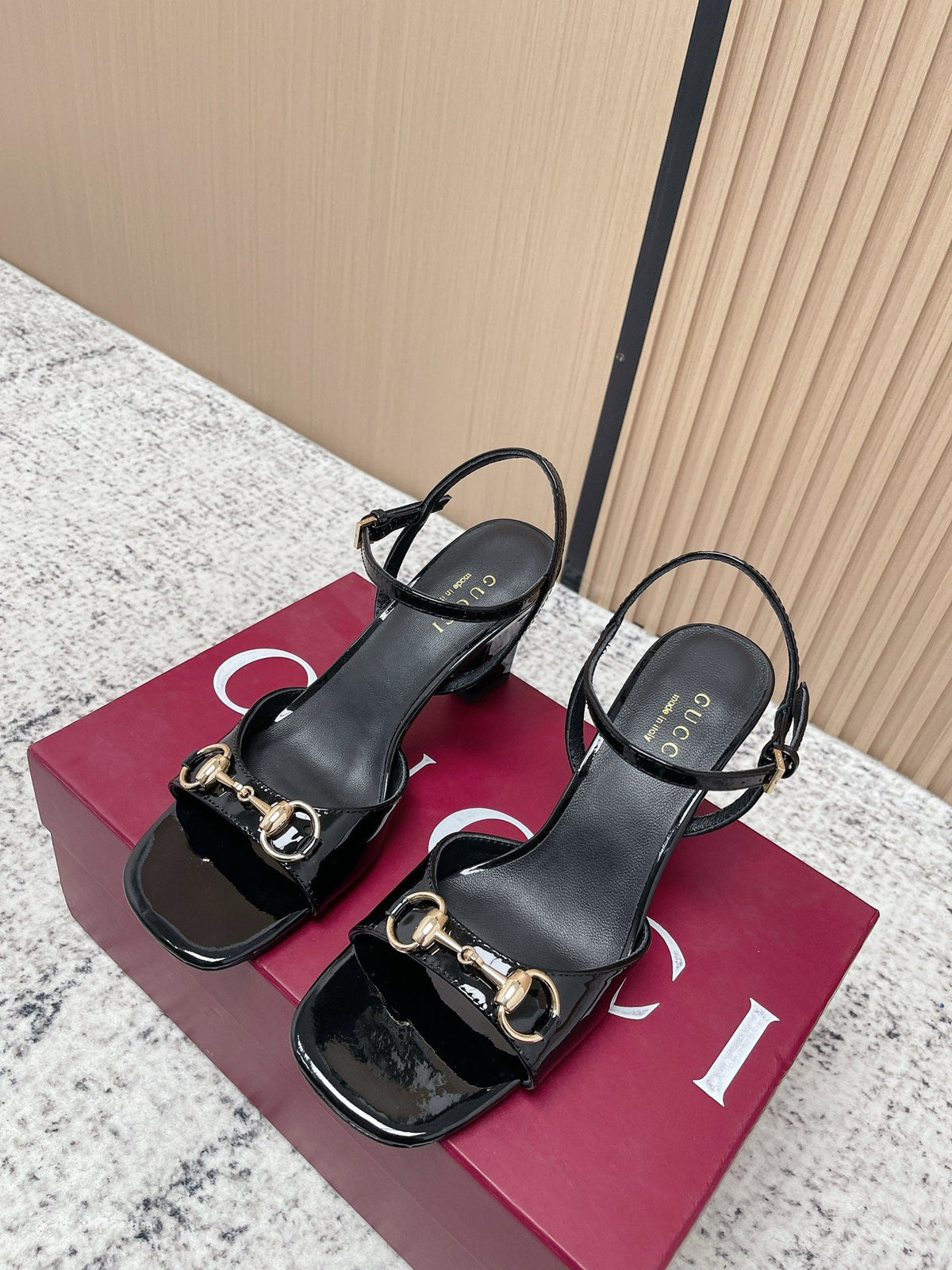 GG Signora Sandals 8.5cm Black Shiny Leather 752220