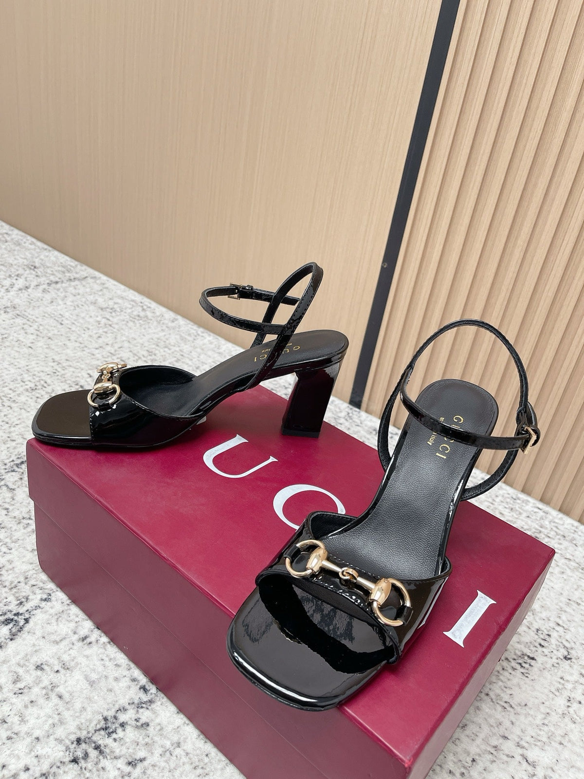 GG Signora Sandals 8.5cm Black Shiny Leather 752220