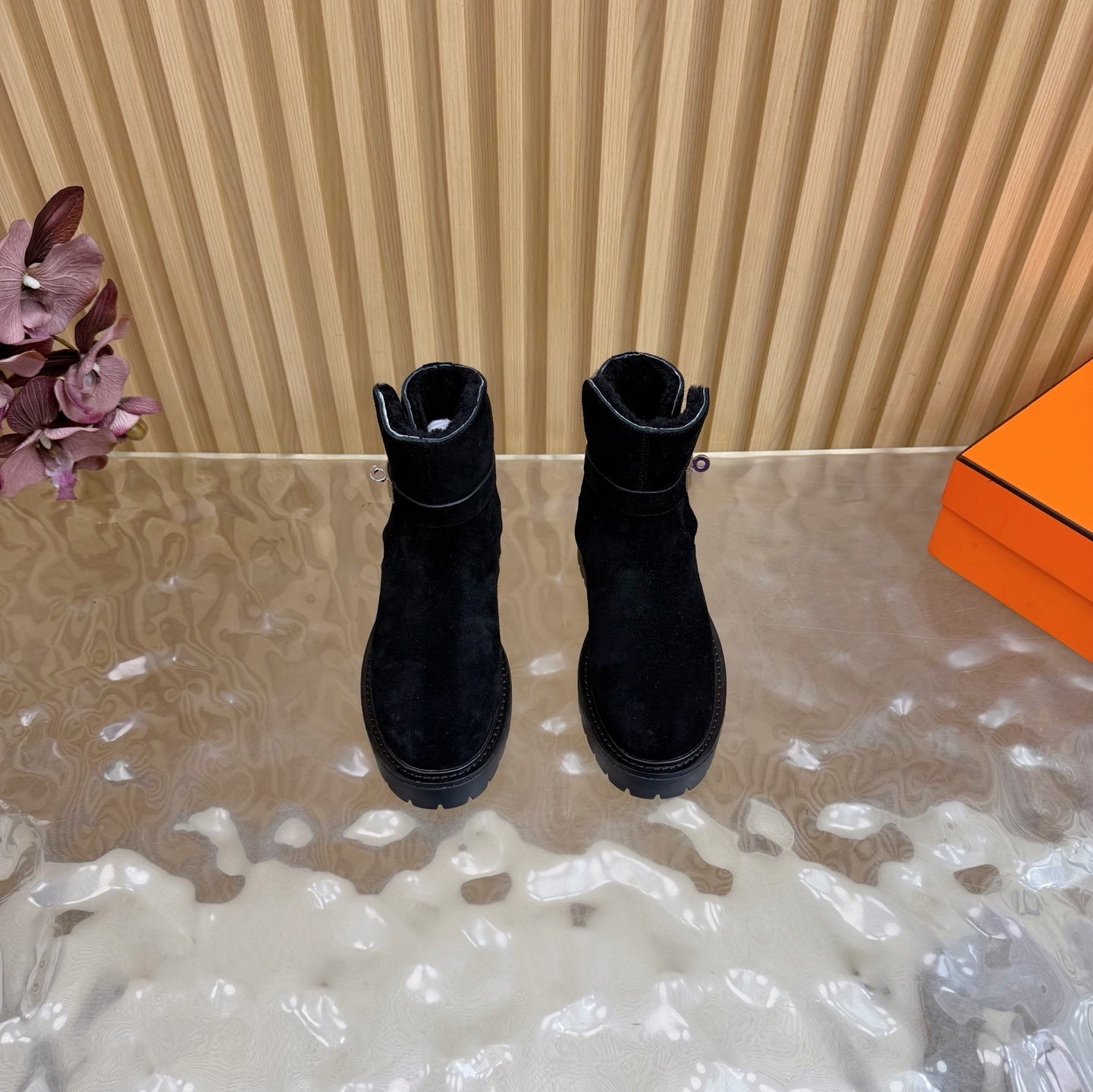 HM Jeff Ankle Boots Black Suede Shearling 537934