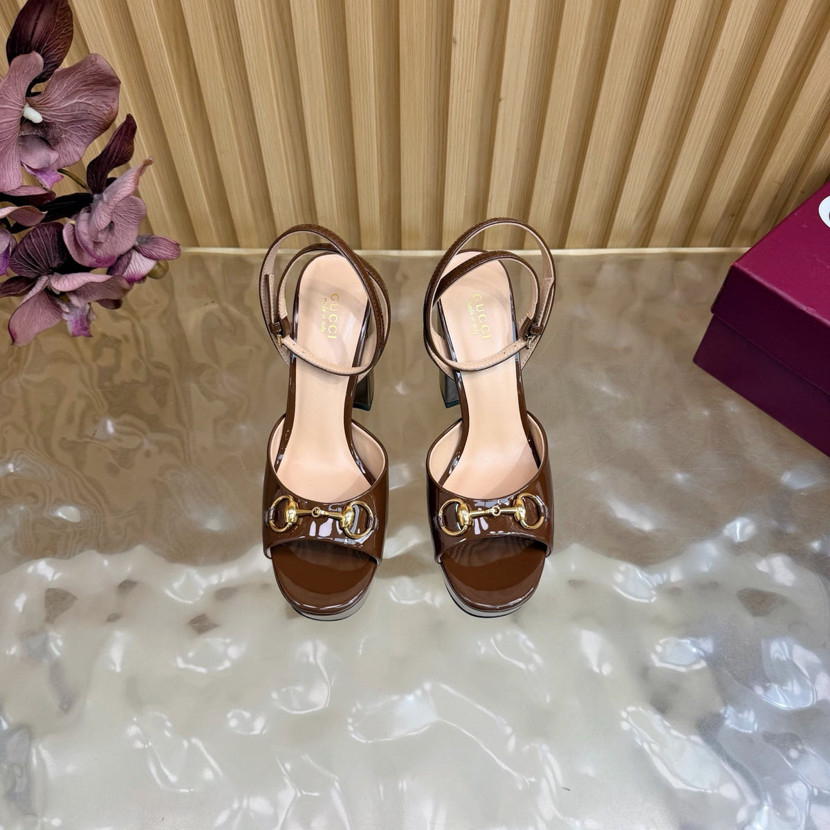 GG 26s Horsebit Platform Sandals 11cm Brown Patent Leather 886500