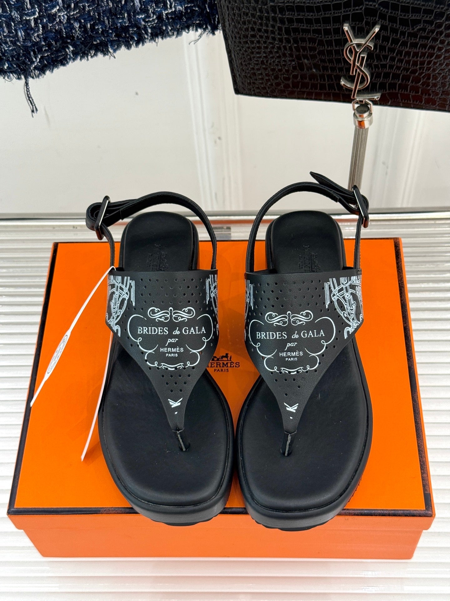 HM 26s Sandales 4.5cm Karima Black Sheepskin 675646