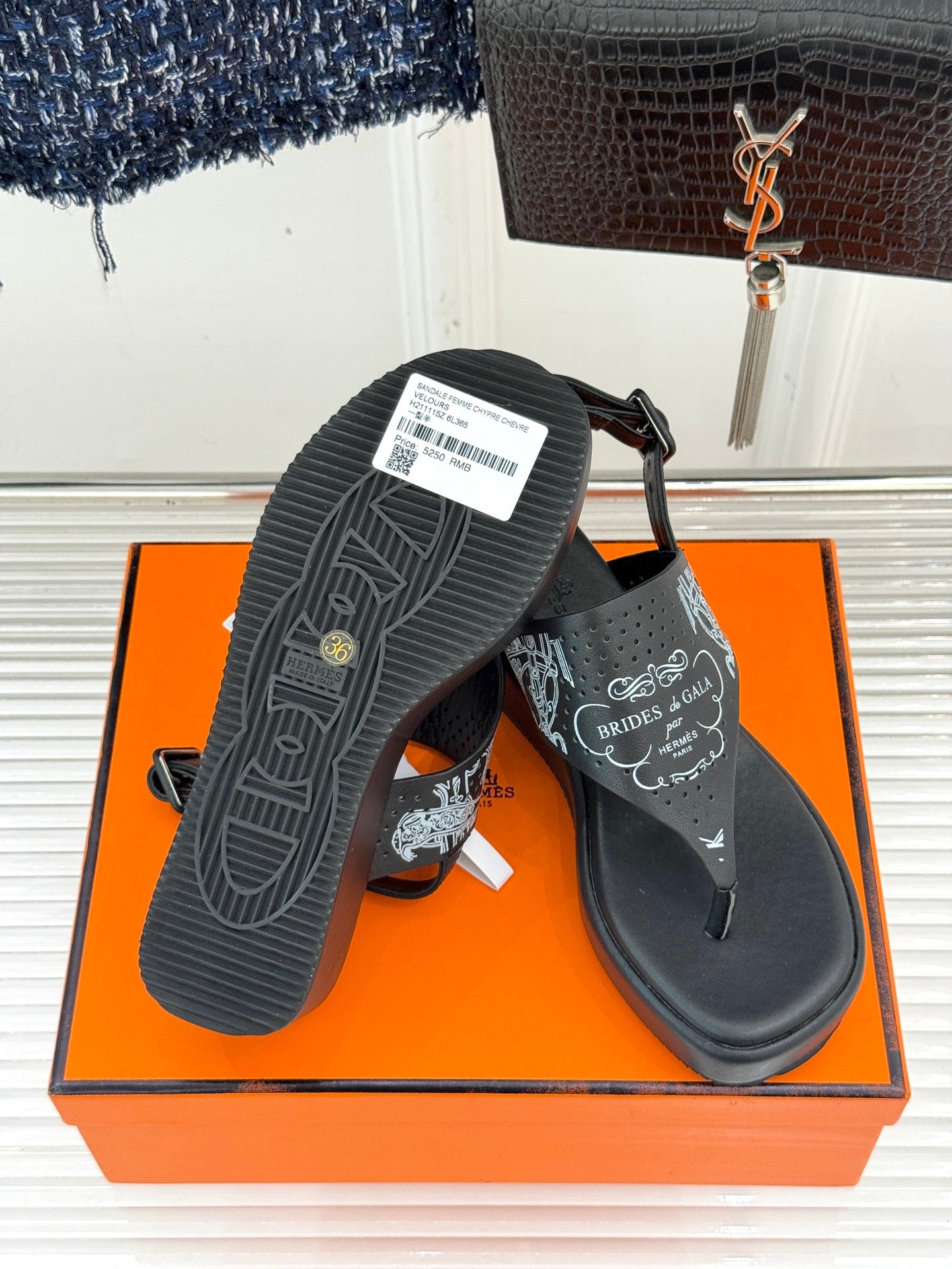 HM 26s Sandales 4.5cm Karima Black Sheepskin 675646