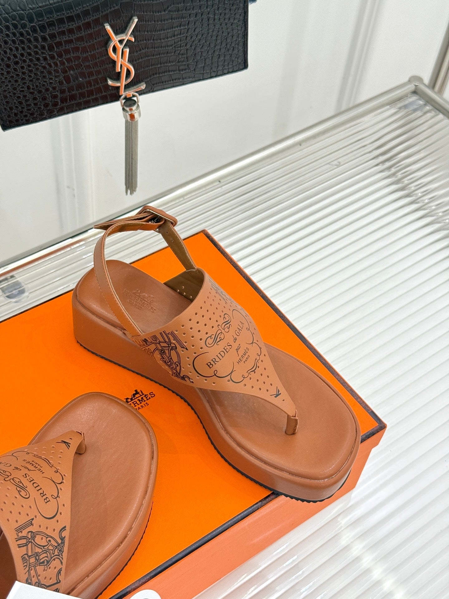 HM 26s Sandales 4.5cm Karima Tan Brown Sheepskin 675647