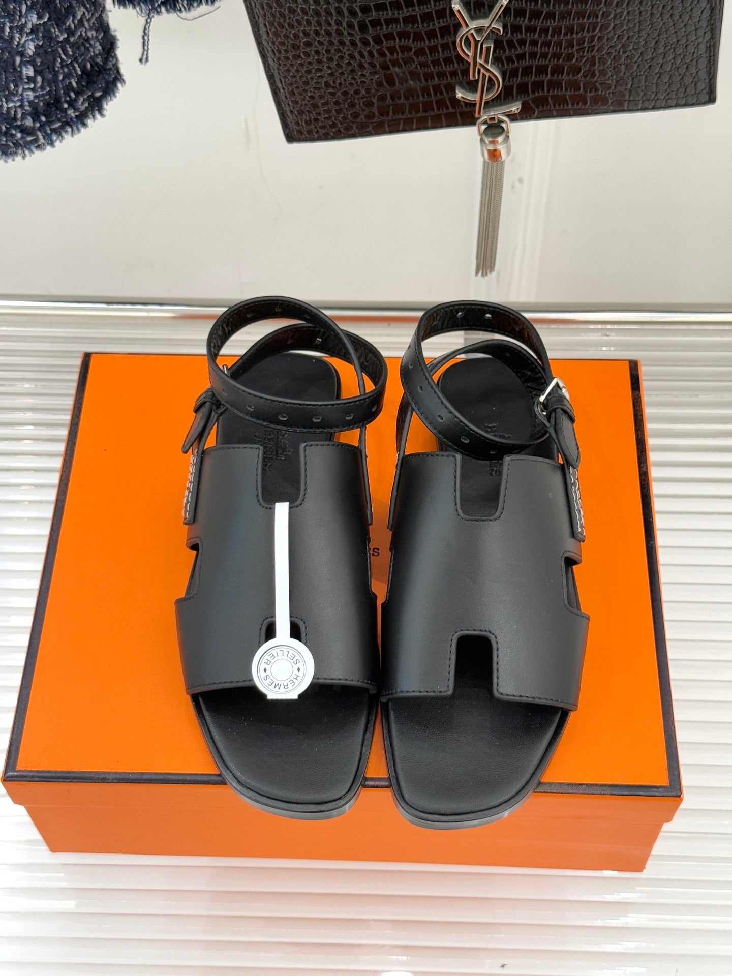 HM Maya Sandal Black Leather 642791