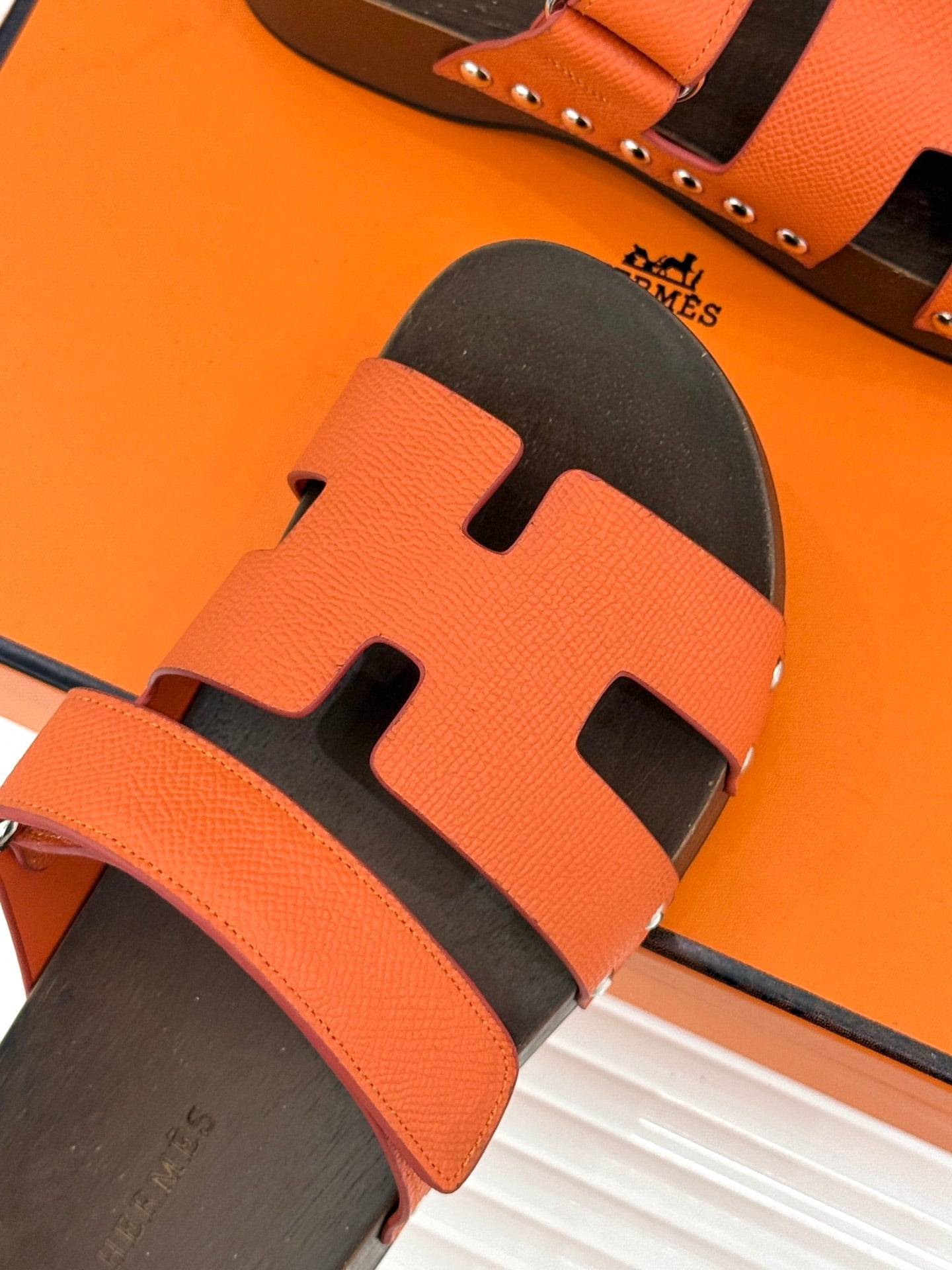HM 26s Kos Clog 40 Orange Calfskin Dark Wood 675688