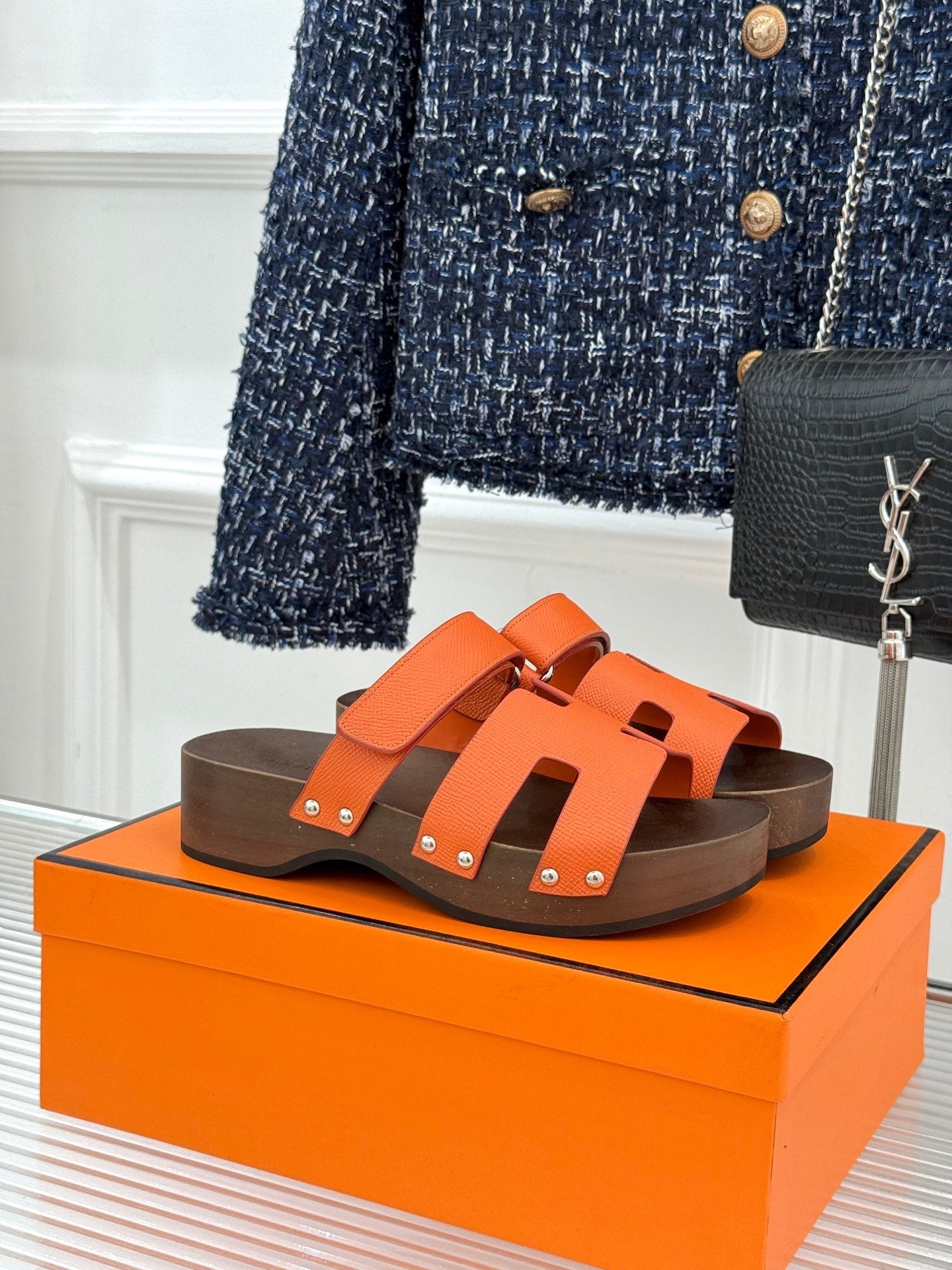 HM 26s Kos Clog 40 Orange Calfskin Dark Wood 675688