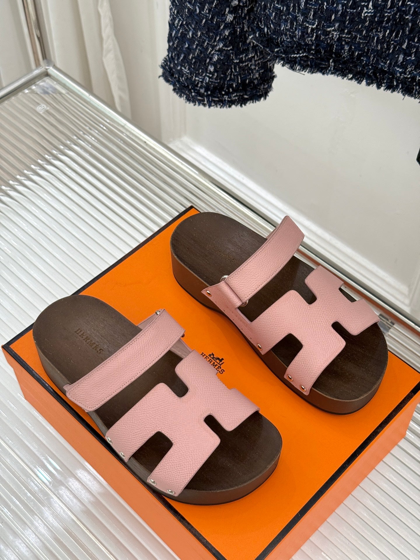 HM 26s Kos Clog 40 Pink Calfskin Dark Wood 675688