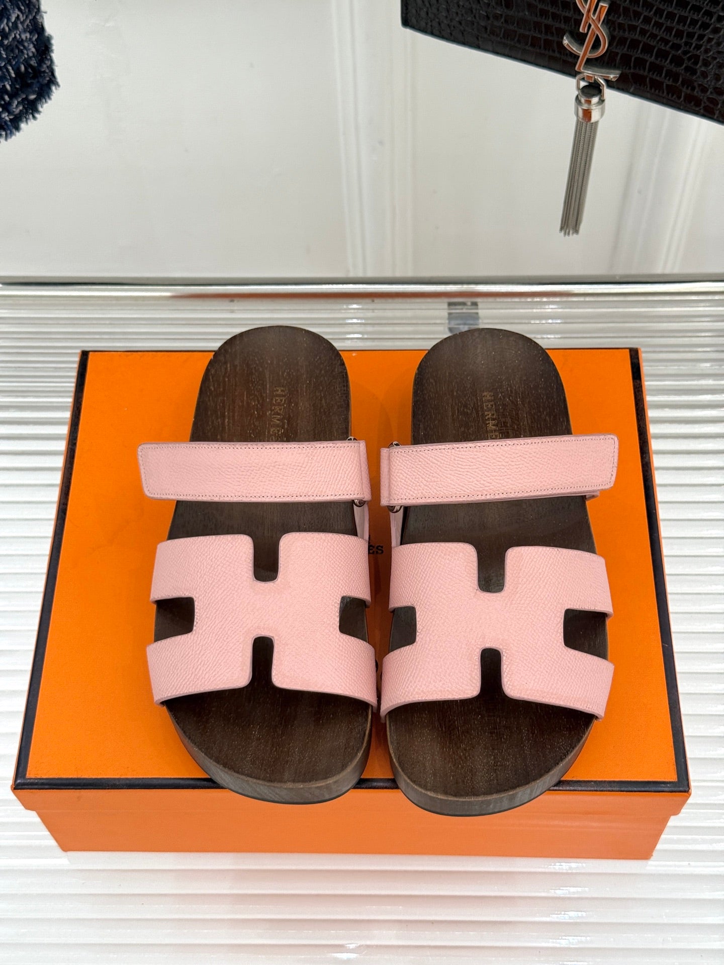 HM 26s Kos Clog 40 Pink Calfskin Dark Wood 675688