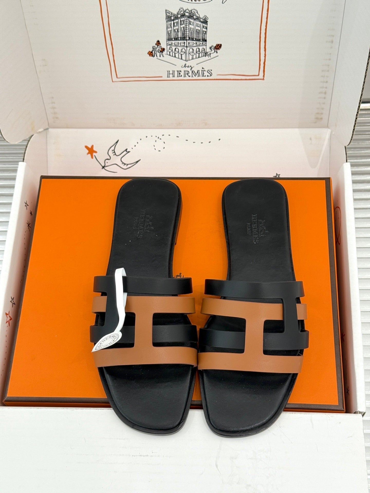 HM 26s Strappy Flat Sandals Black Brown Sheepskin 905786
